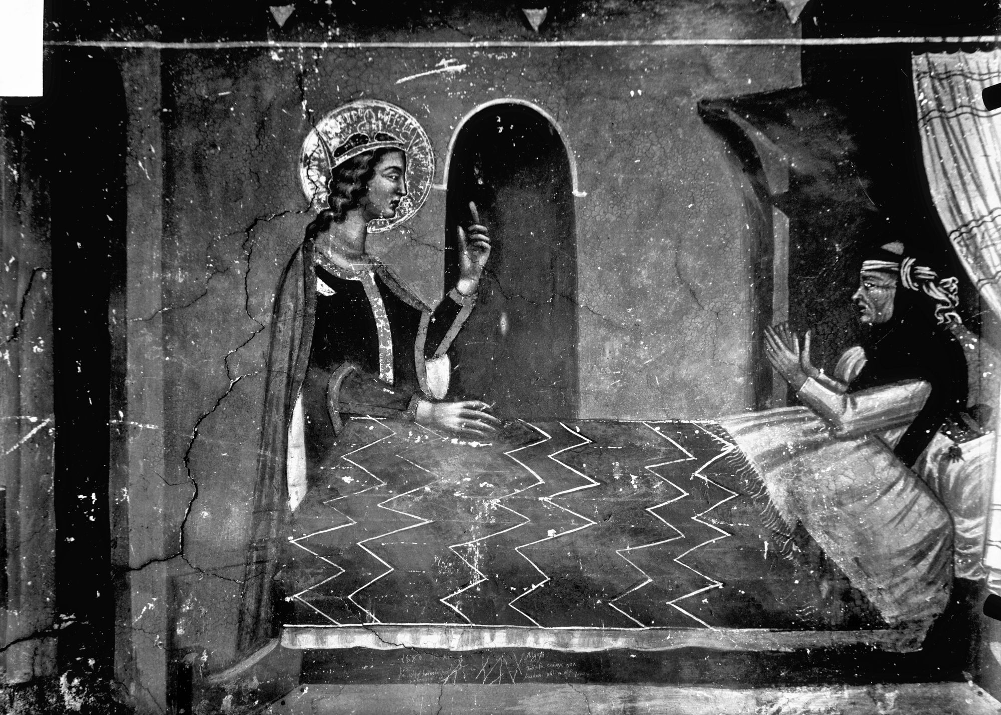 Chiesa di Sant'Orsola. Affreschi quattrocenteschi con figurazioni della Santa, e altare maggiore in legno dorato con figure mobili e dipinte (negativo) di Gabinetto fotografico (XX)