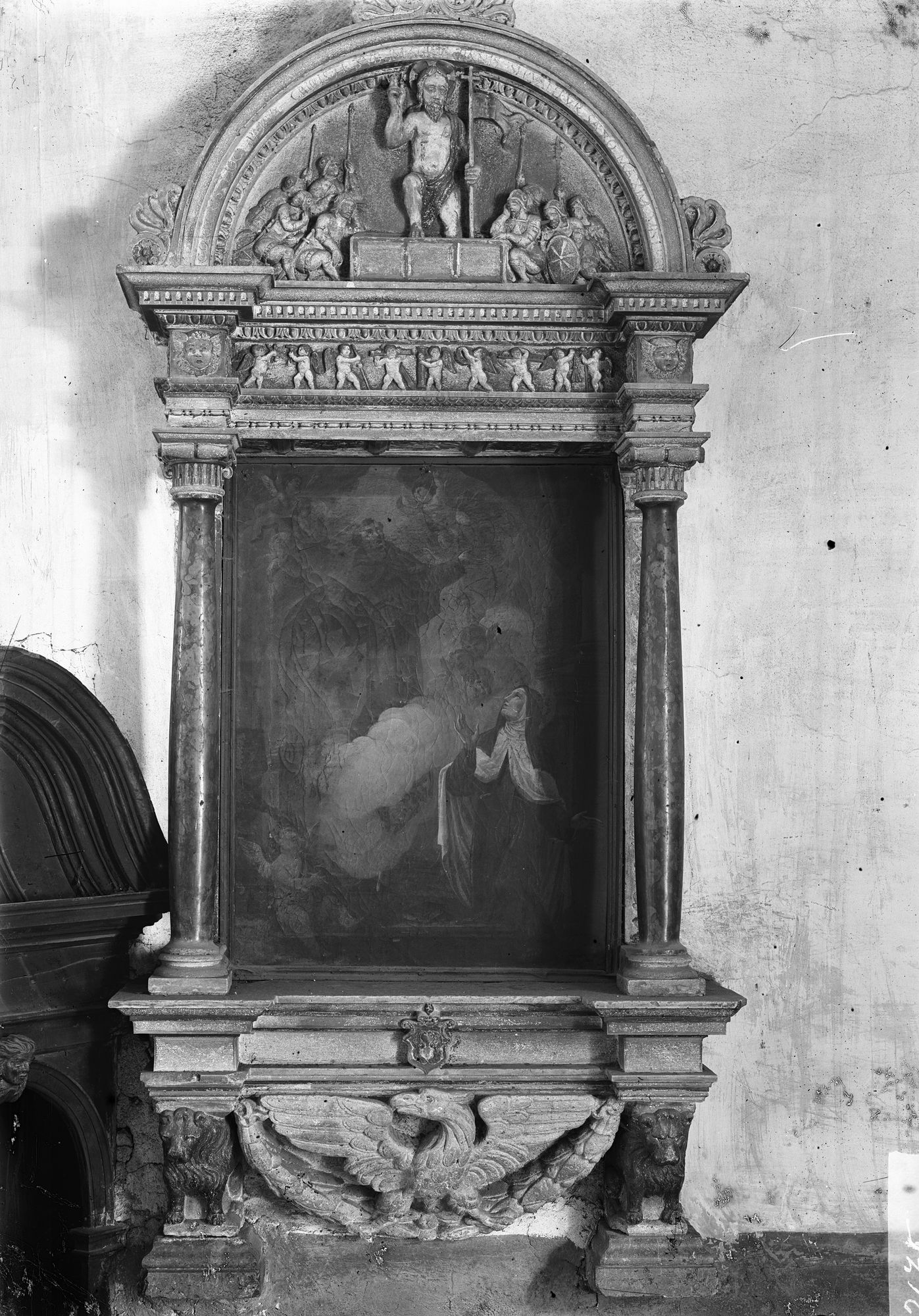 Forno di Zoldo. Chiesa San Floriano. Altarino in marmo (negativo) di Gabinetto fotografico (XX)