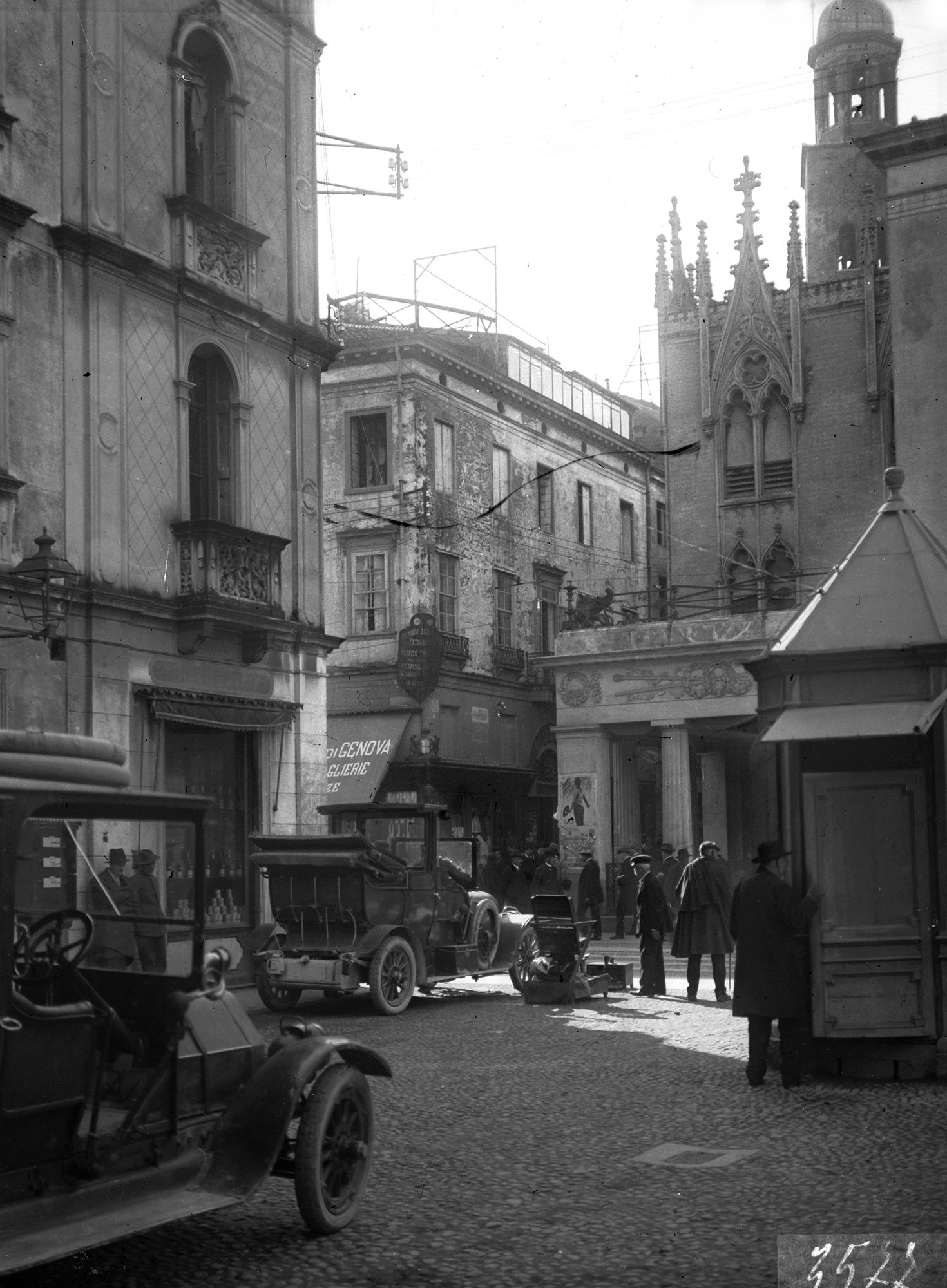 Varie vedute del Pedrocchi (negativo) di Gabinetto fotografico (XX)