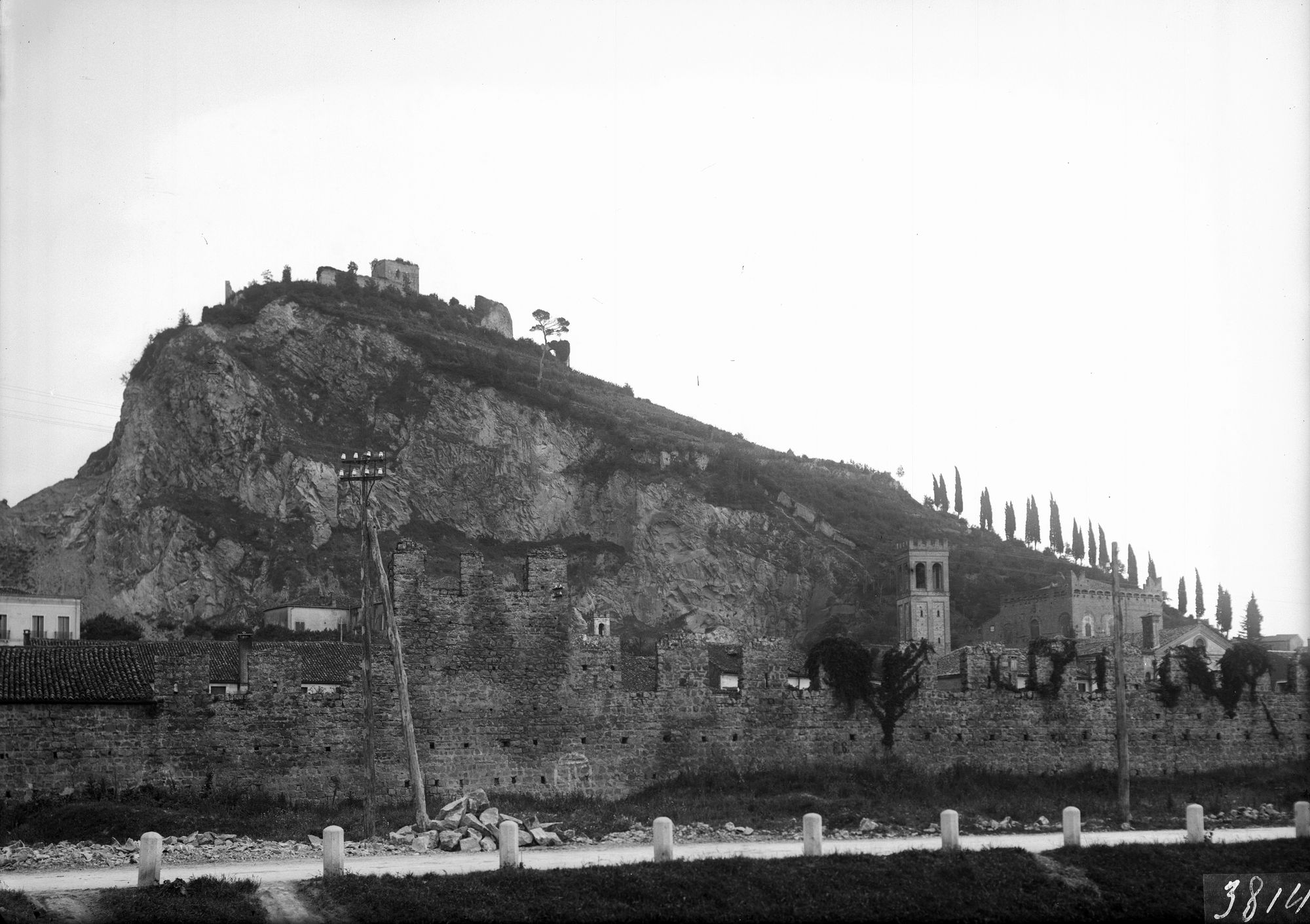 Monselice. Veduta panoramica della Rocca (negativo) di Gabinetto fotografico (XX)