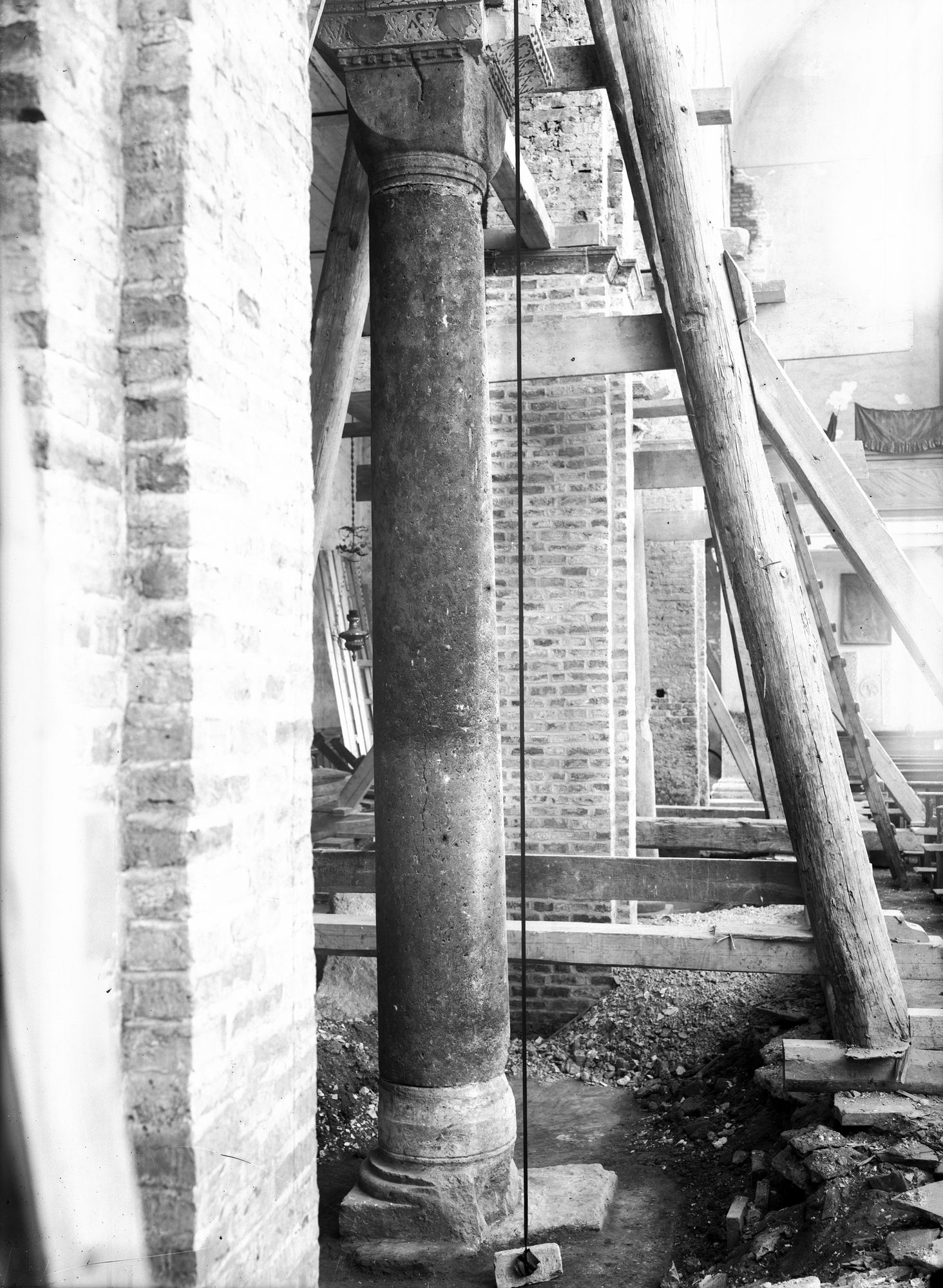 Caorle. Duomo. Varie vedute dello stato statico dell'interno ed esterno (negativo) di Gabinetto fotografico (XX)