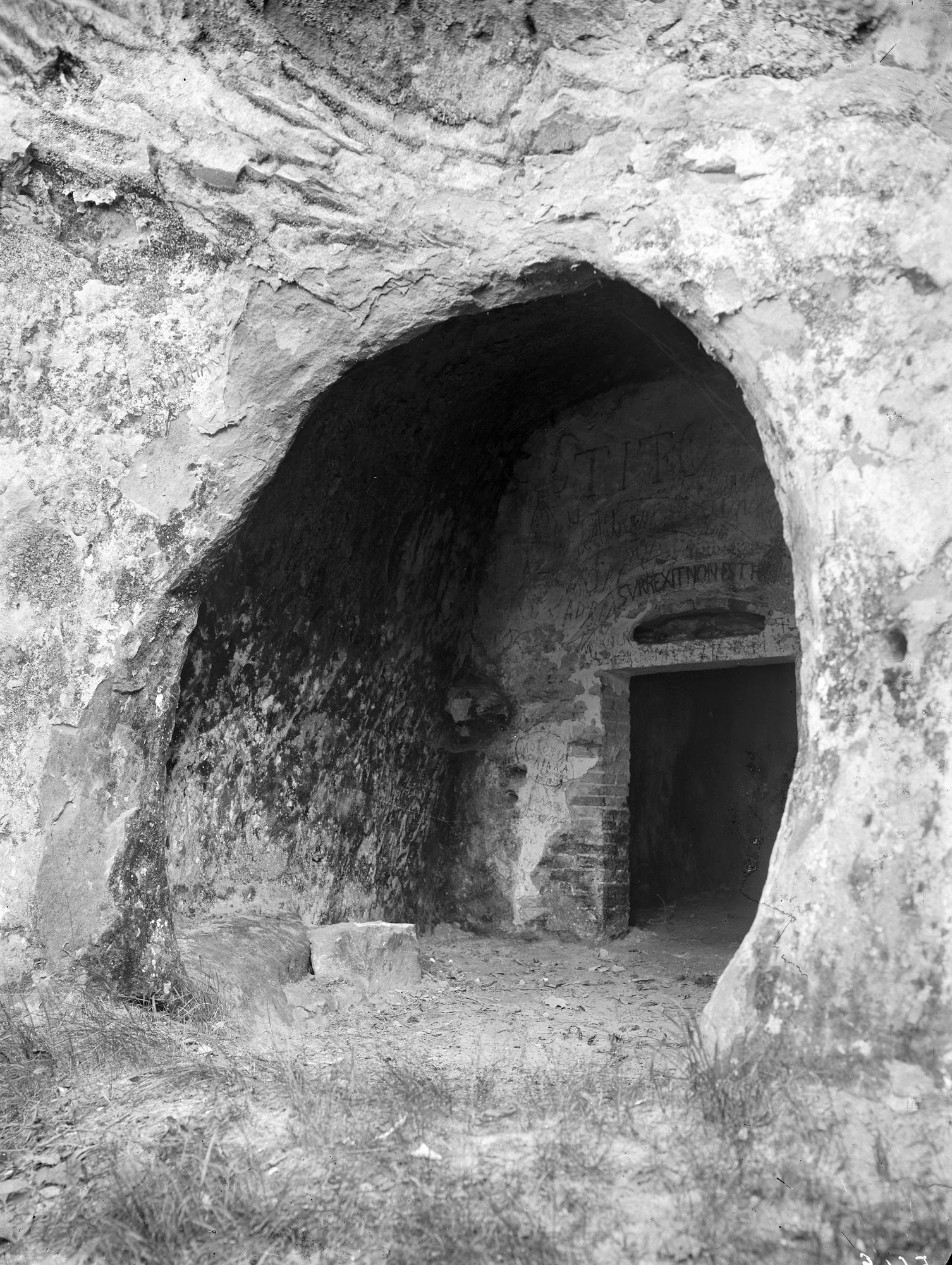 Asolo. Celle penitenziarie nel monte dei frati (negativo) di Gabinetto fotografico (XX)