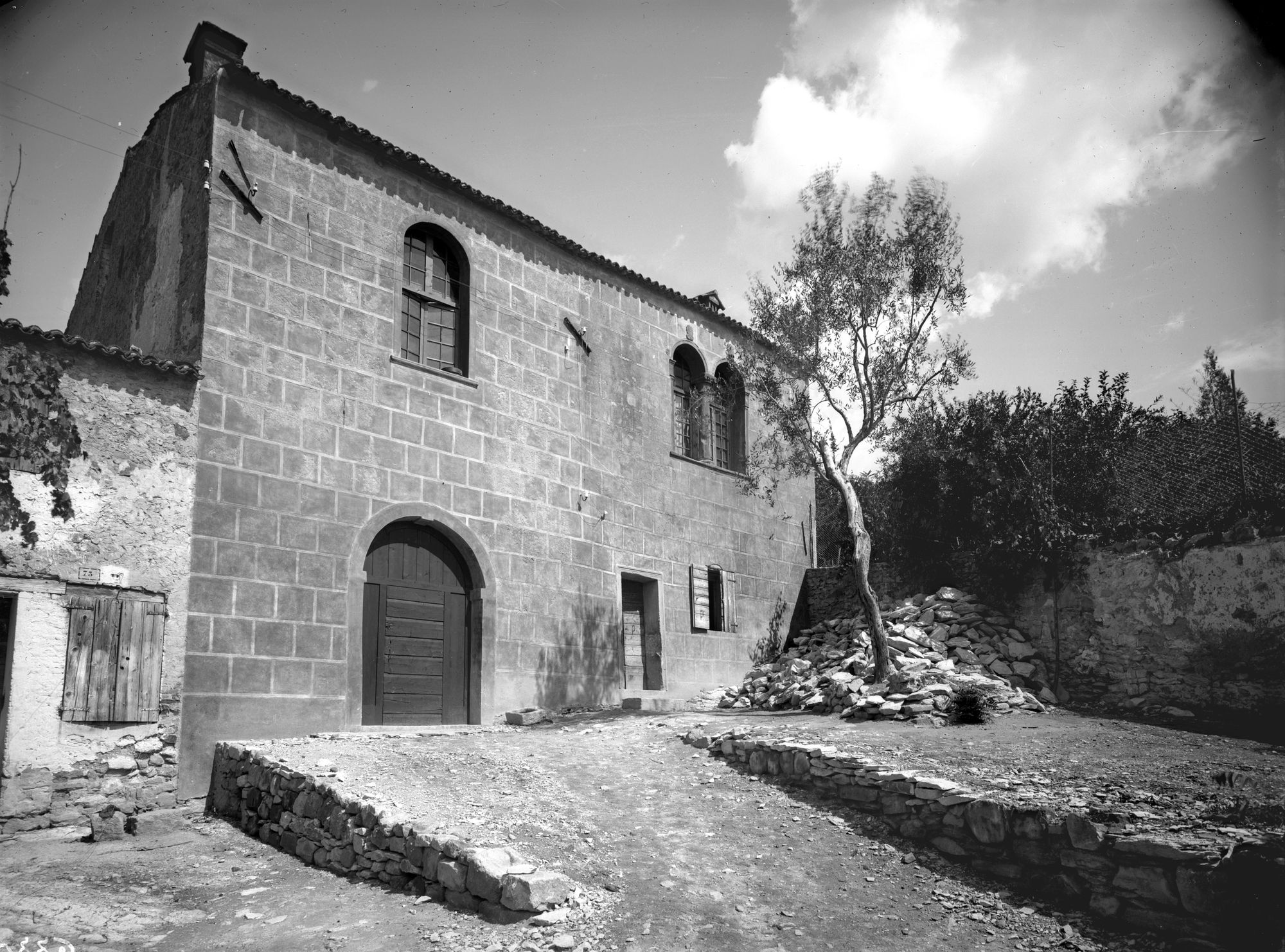 Arquà Petrarca. Casa cinquecentesca dopo il ripristino (negativo) di Gabinetto fotografico (XX)