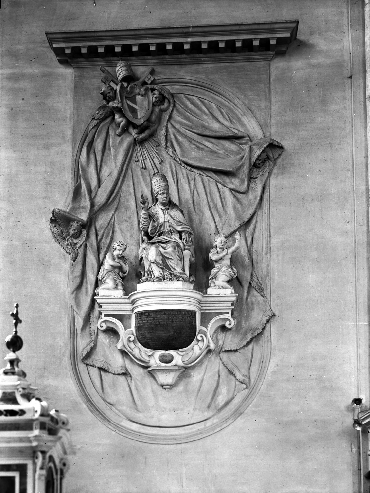 Chiesa San Nicolò. Monumento a Benedetto XI (negativo) di Gabinetto fotografico (XX)