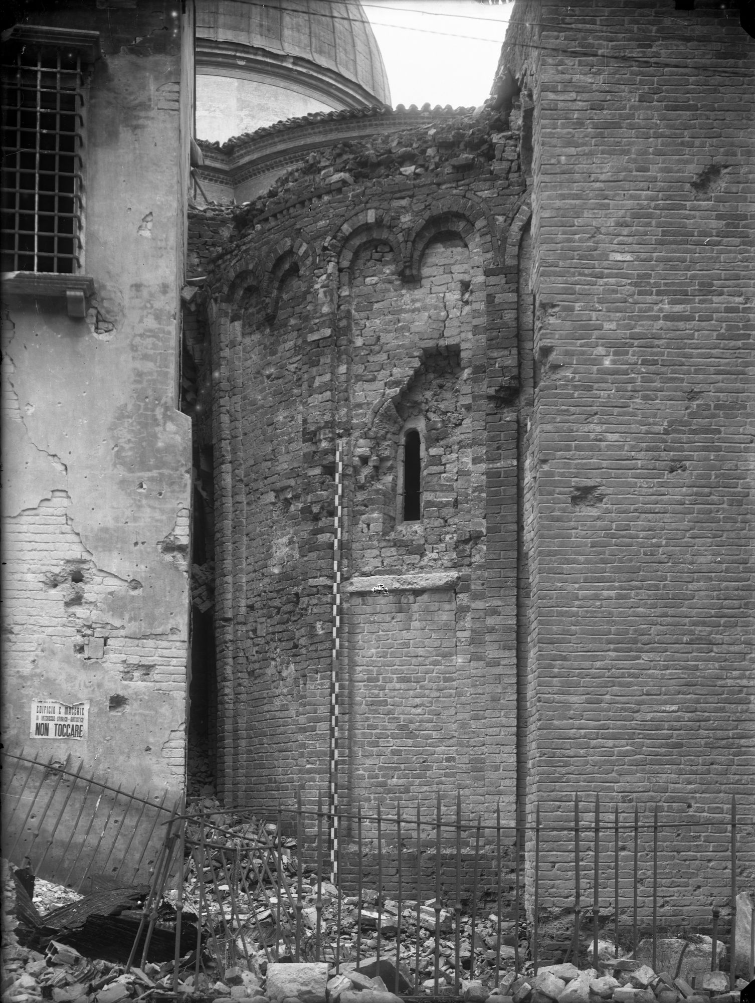 Battistero San Giovanni. L'abside (negativo) di Gabinetto fotografico (XX)