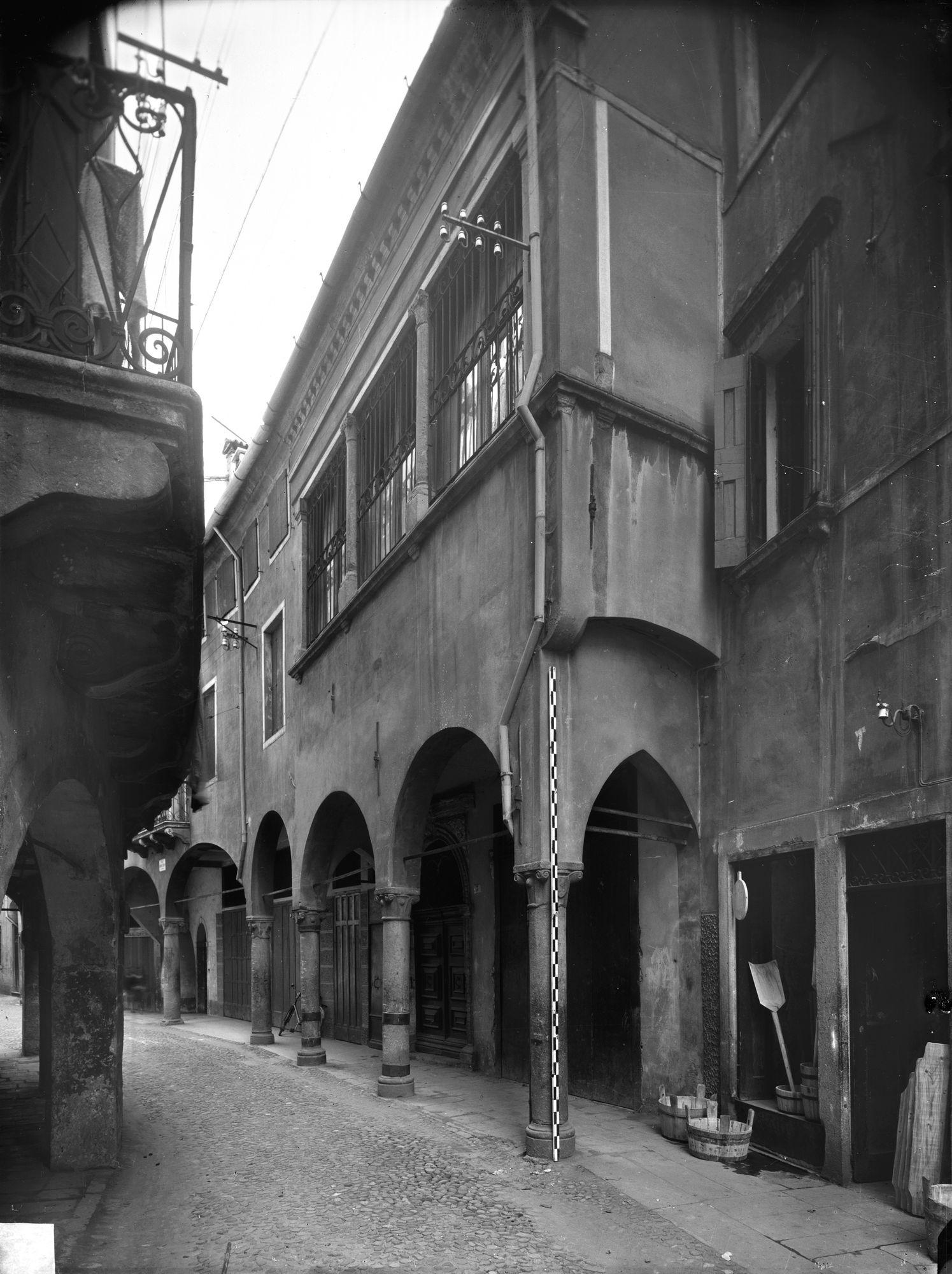 Casa in via San Martino e Solferino n. 7 (negativo) di Gabinetto fotografico (XX)