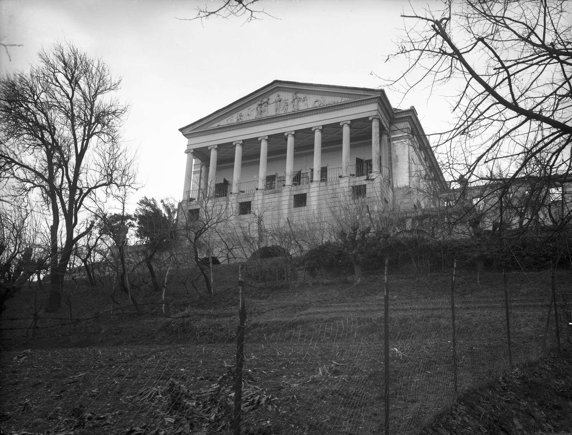 Villa Gera. La facciata (negativo) di Gabinetto fotografico (XX)