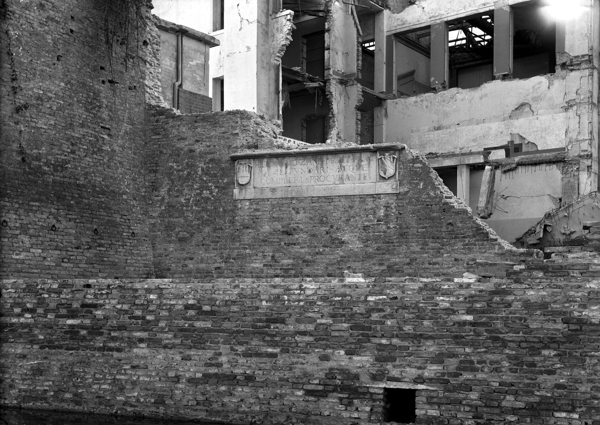 ? (negativo) di Gabinetto fotografico (XX)