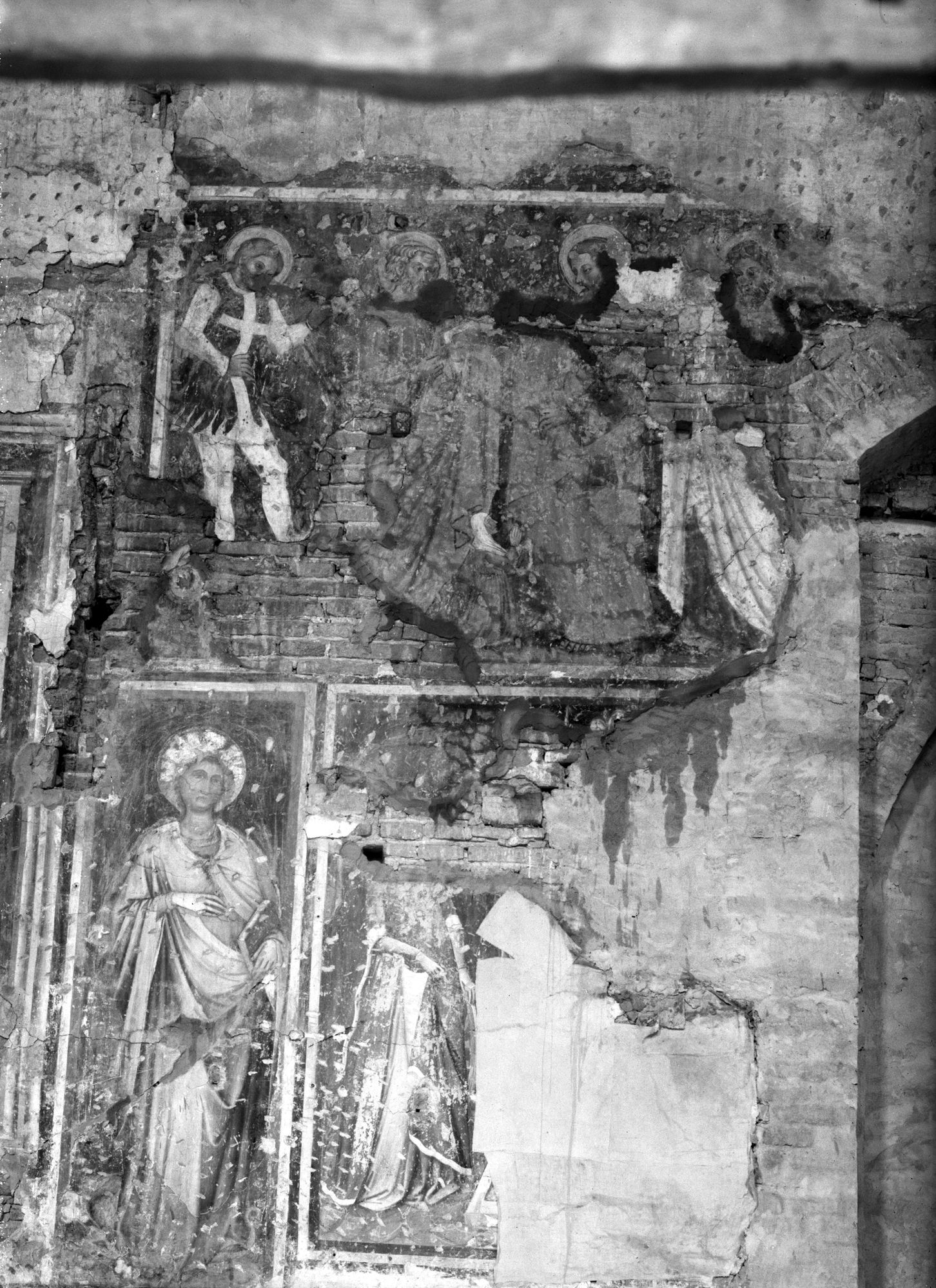 Santa Caterina. San Michele arcangelo e Santi. Affresco (negativo) di Gabinetto fotografico (XX)