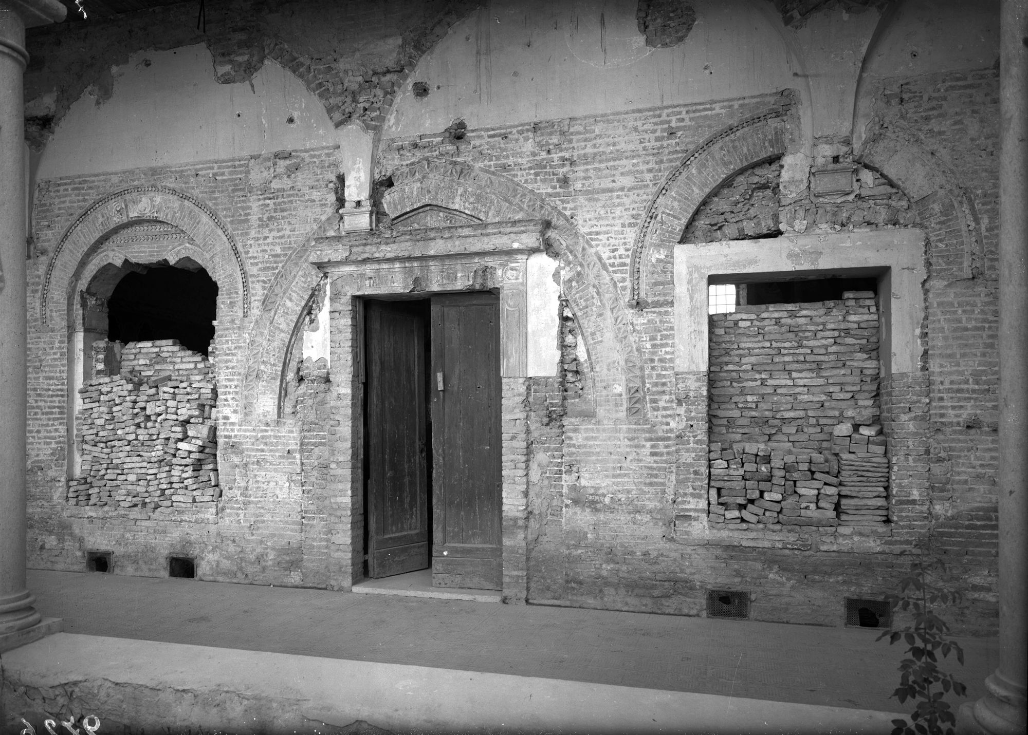 San Nicolò.Sala capitolare nel seminario vescovile (negativo) di Gabinetto fotografico (XX)