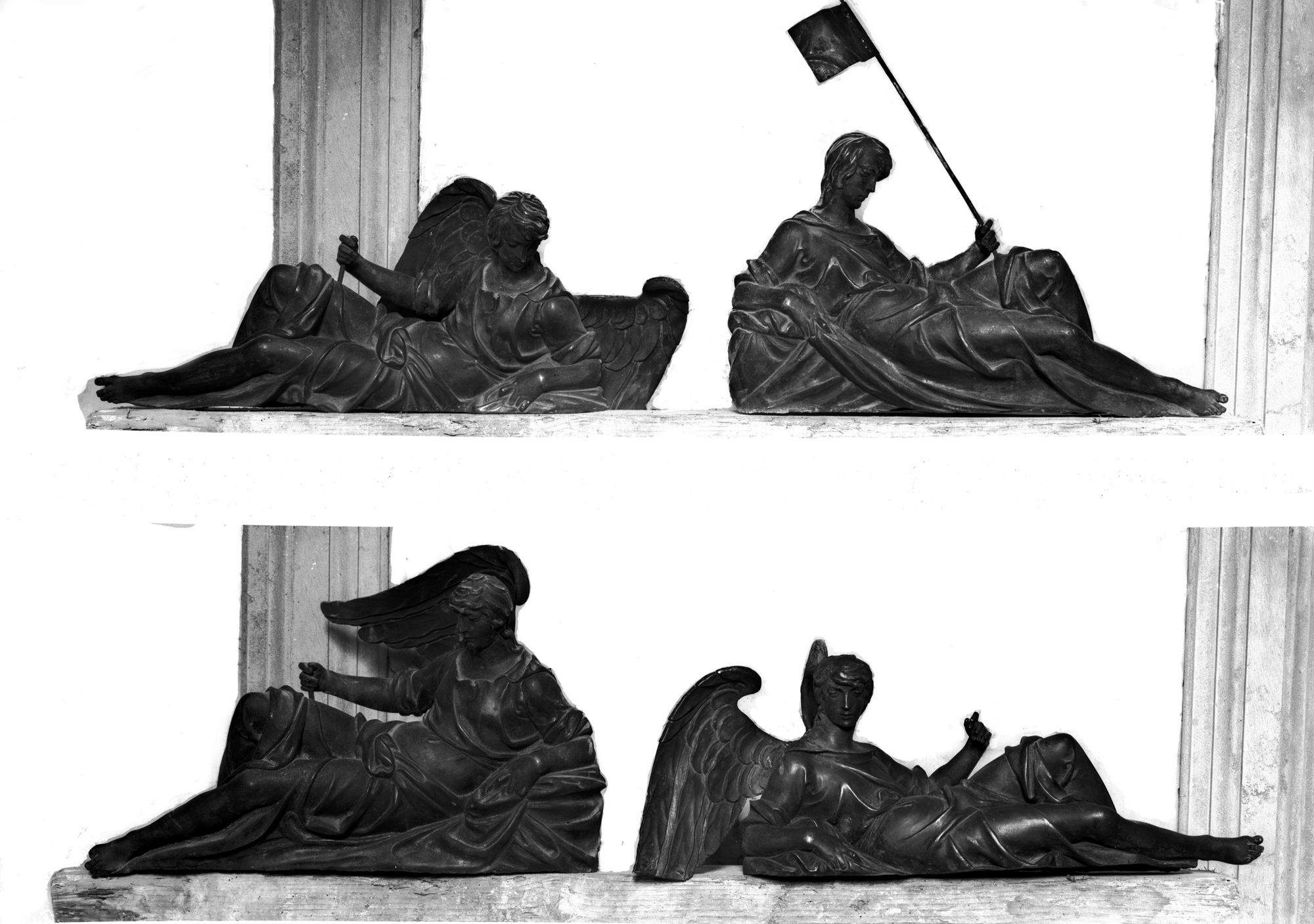 Duomo. Altare. Particolare dei bronzi (negativo) di Gabinetto fotografico (XX)