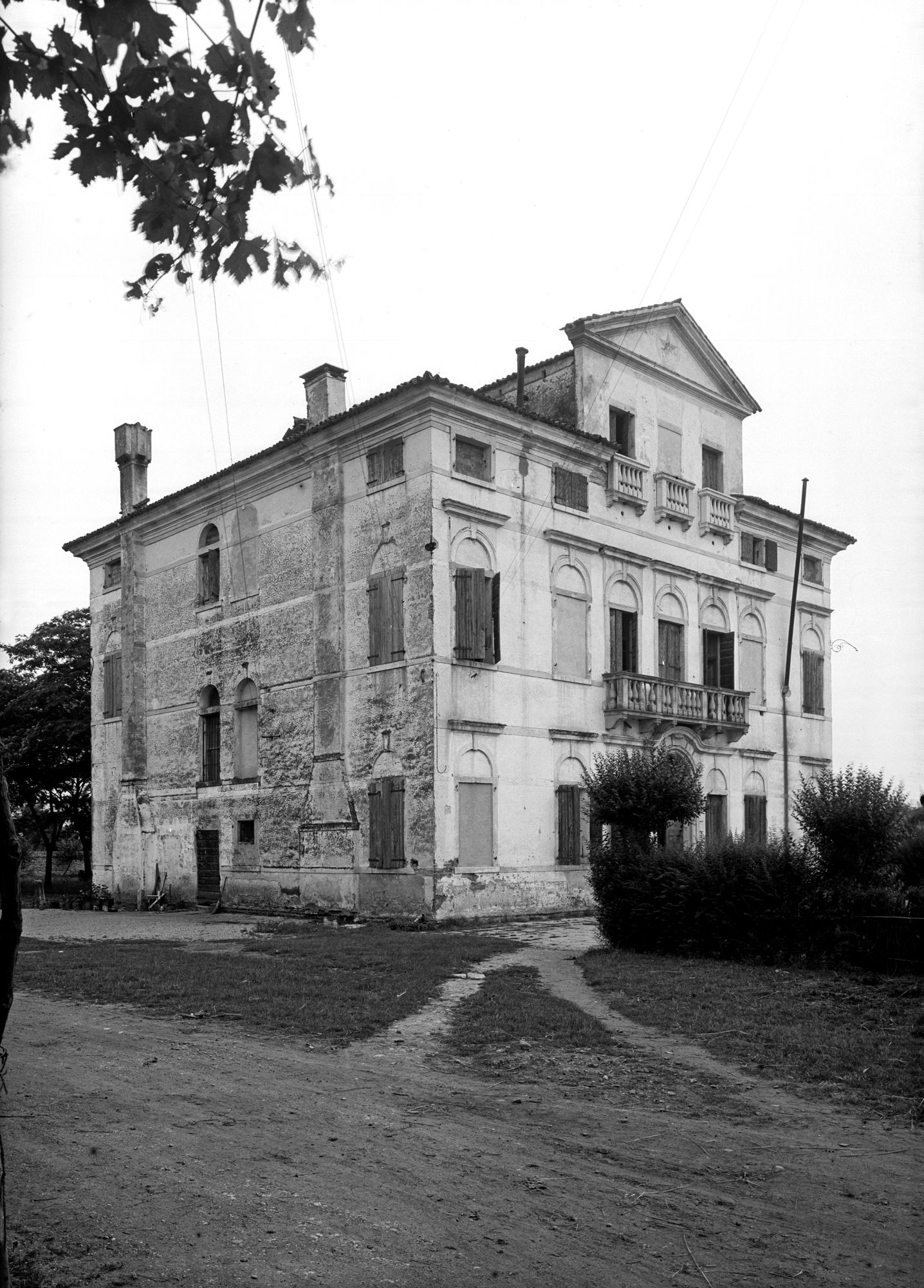 Villa Manolesso. Scorcio della retrofacciata (negativo) di Gabinetto fotografico (XX)