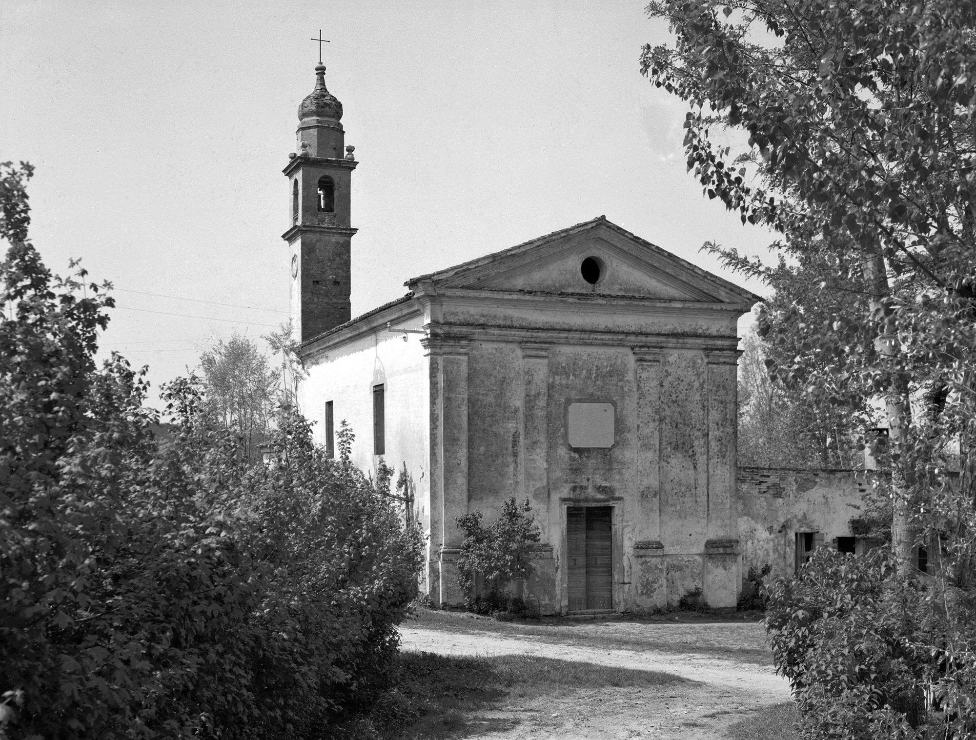 Chiesetta San Zeno. Facciata e campanile (negativo) di Gabinetto fotografico (XX)
