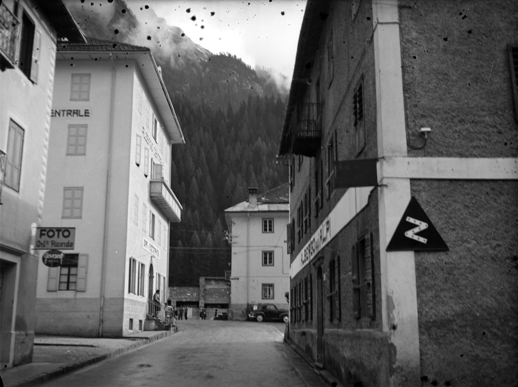 Vedute di nuove costruzioni (negativo) di Gabinetto fotografico (XX)