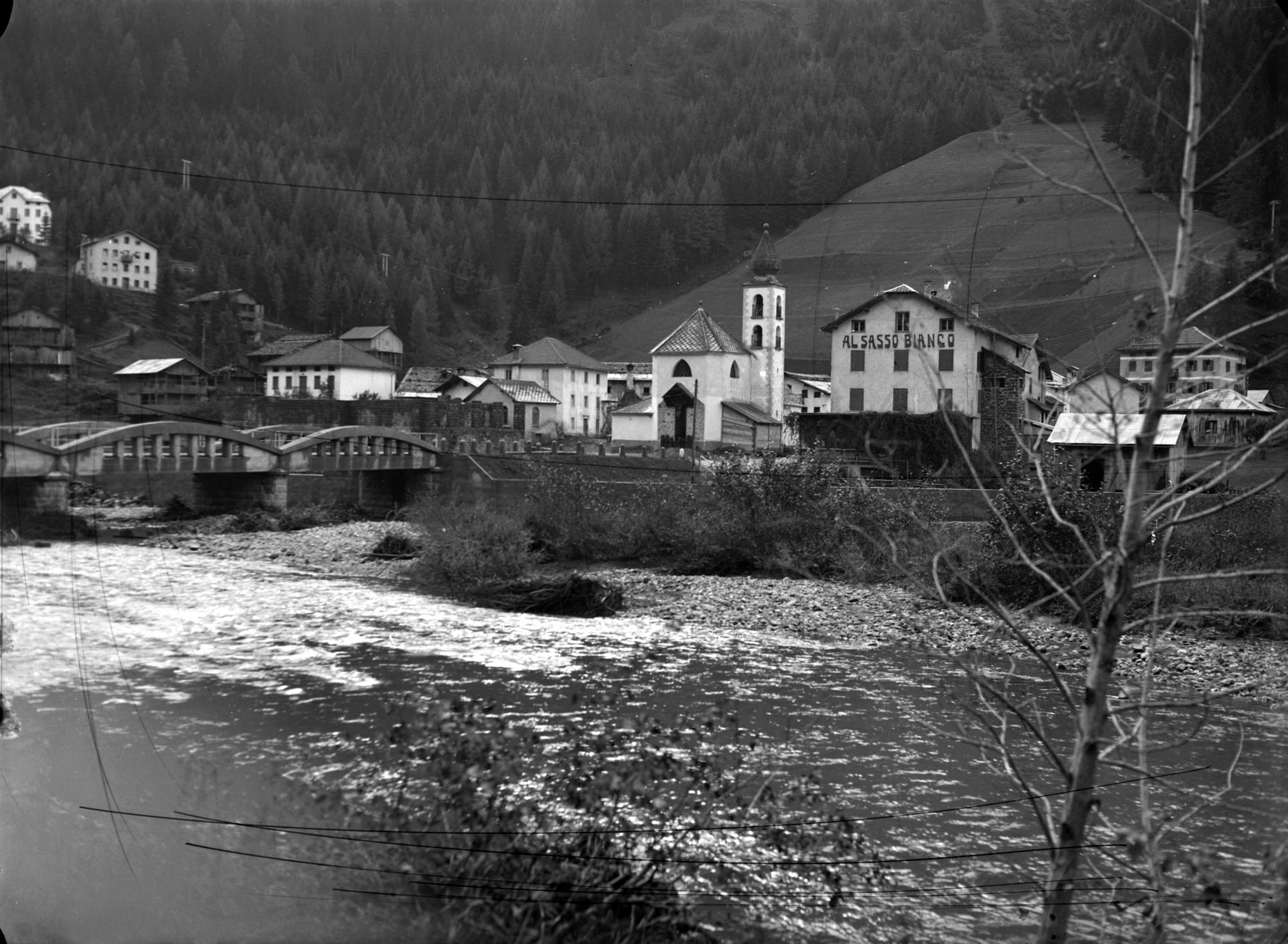 Vedute di nuove costruzioni (negativo) di Gabinetto fotografico (XX)