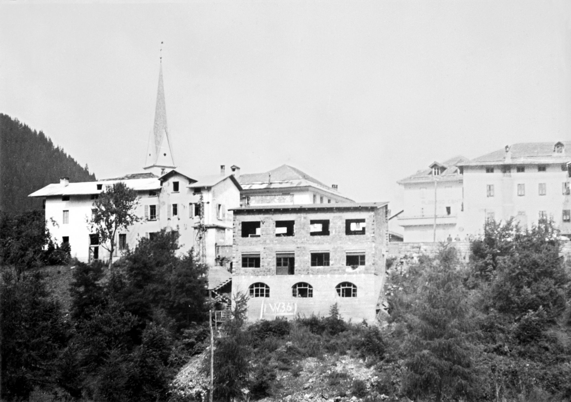 Vedute di nuove costruzioni (negativo) di Gabinetto fotografico (XX)