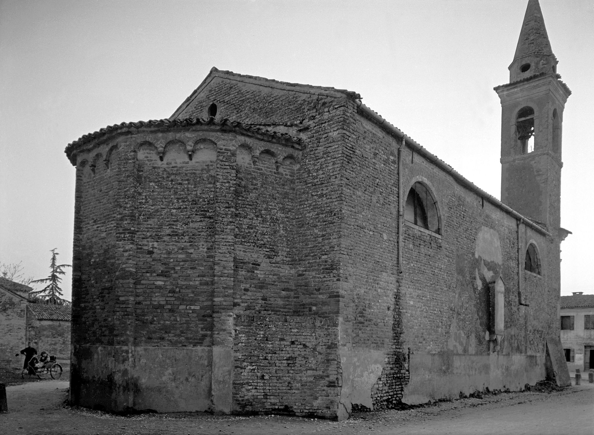 Chiesetta di San Nicolò. Abside e campanile (negativo) di Gabinetto fotografico (XX)
