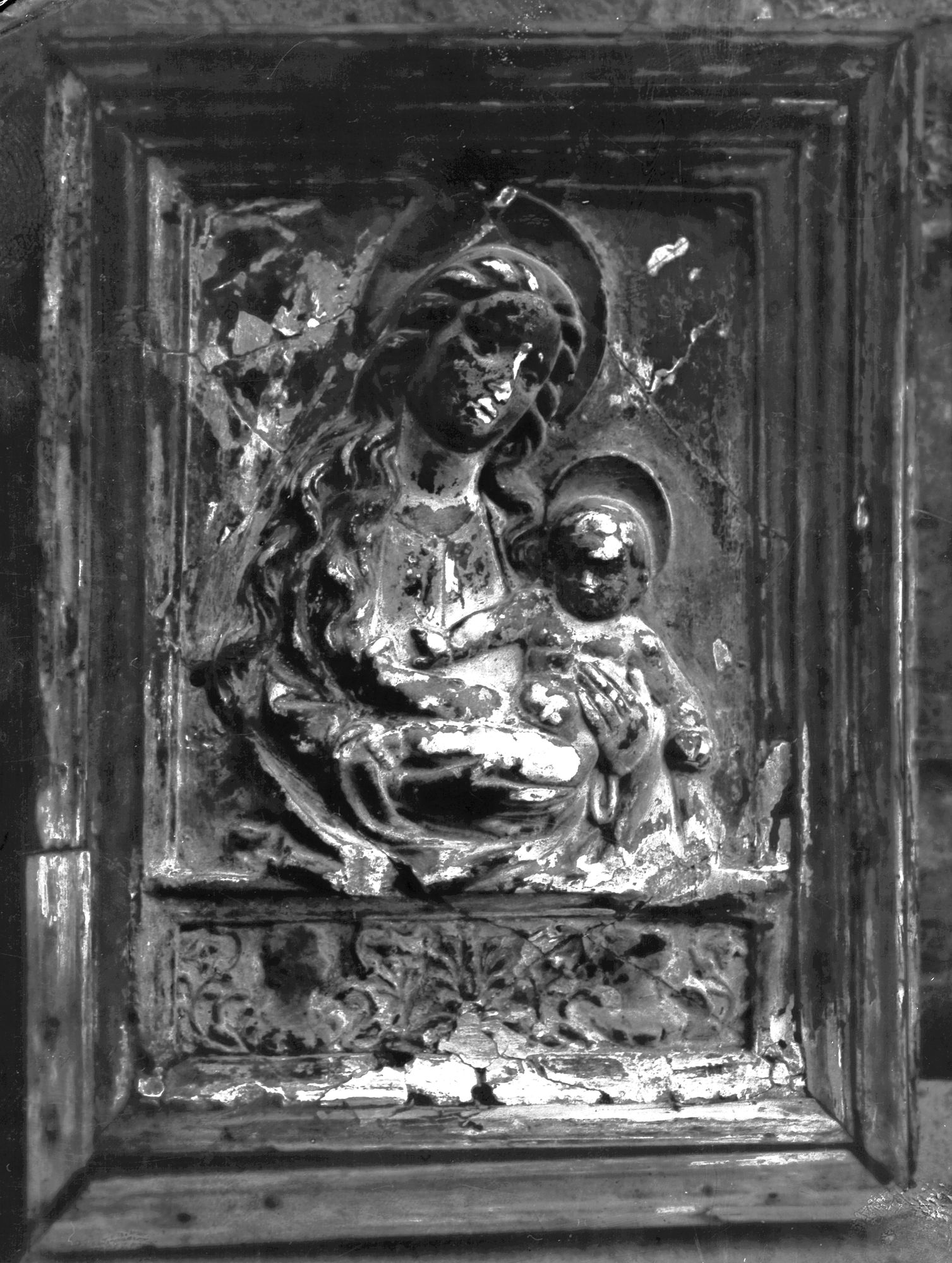 Chiesa Parrocchiale. Madonna in cotto (negativo) di Gabinetto fotografico (XX)