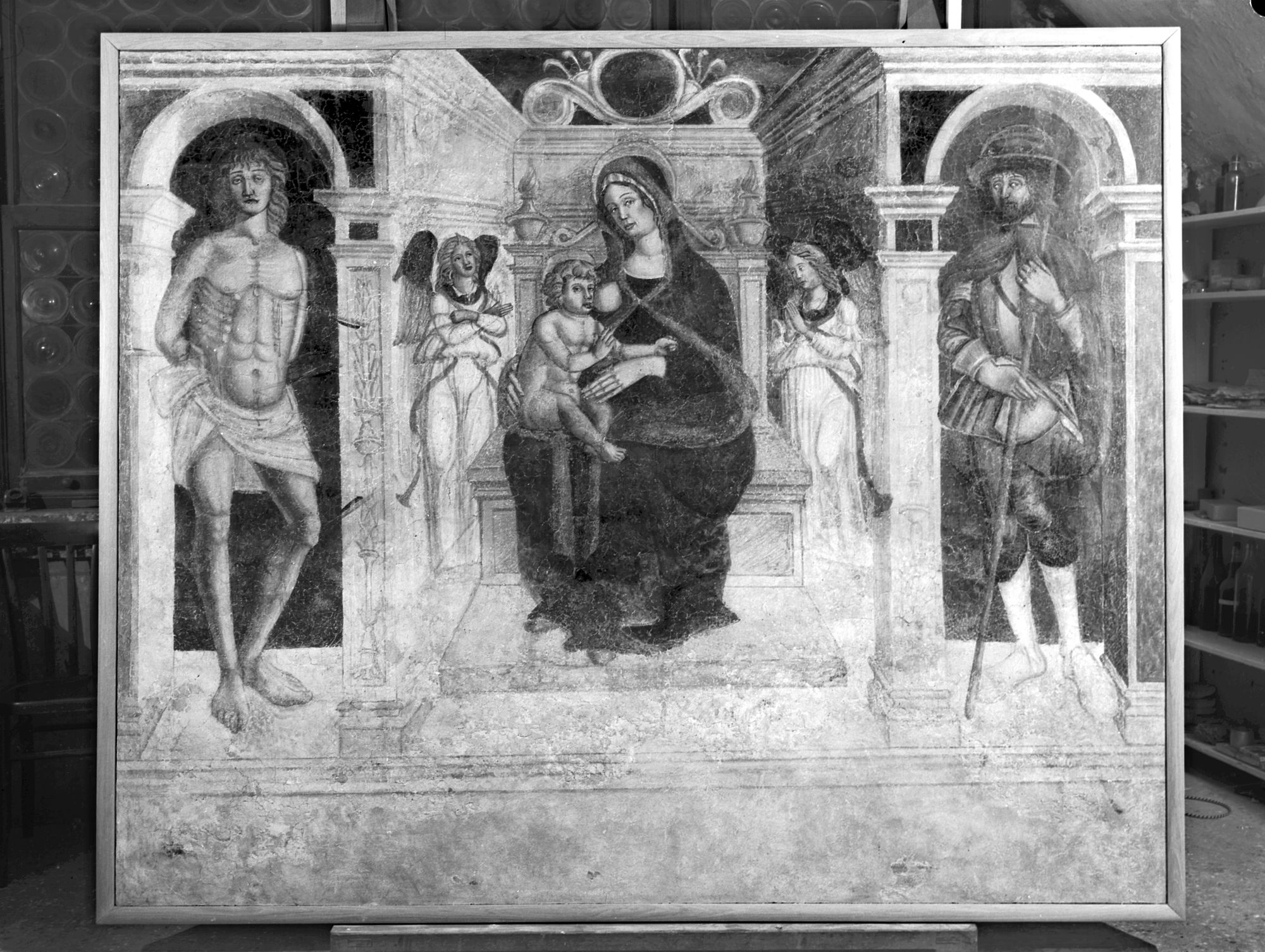 Affresco restaurato (negativo) di Gabinetto fotografico (XX)