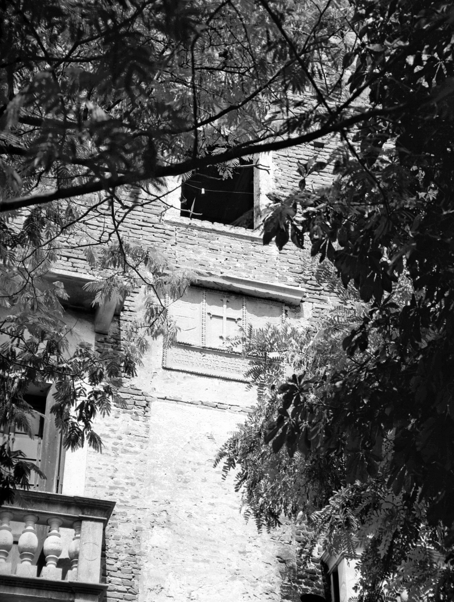 Capitello di Stigliano. Particolare della torre (negativo) di Gabinetto fotografico (XX)