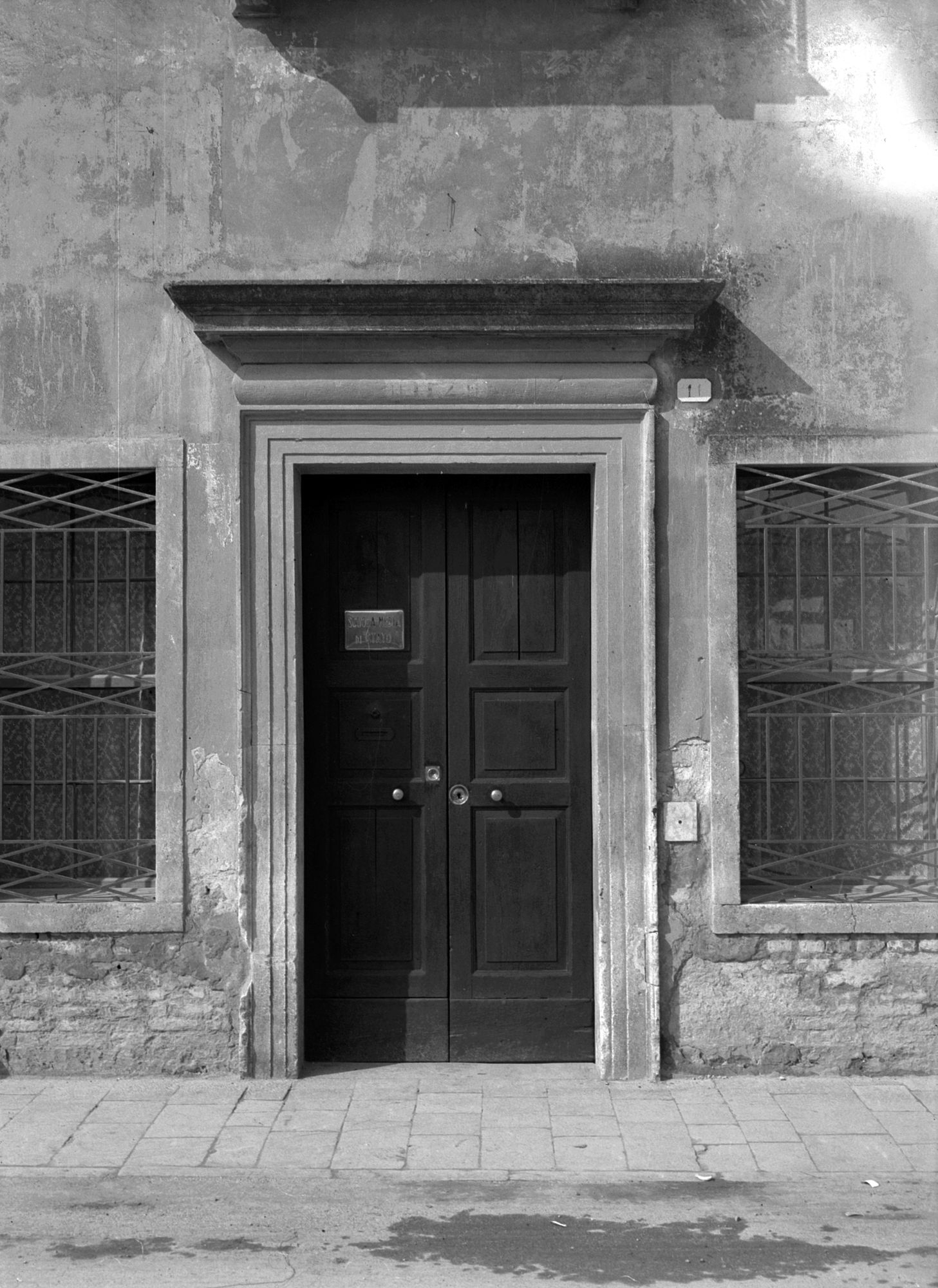 Villa Pisani. Il portale della facciata (negativo) di Gabinetto fotografico (XX)