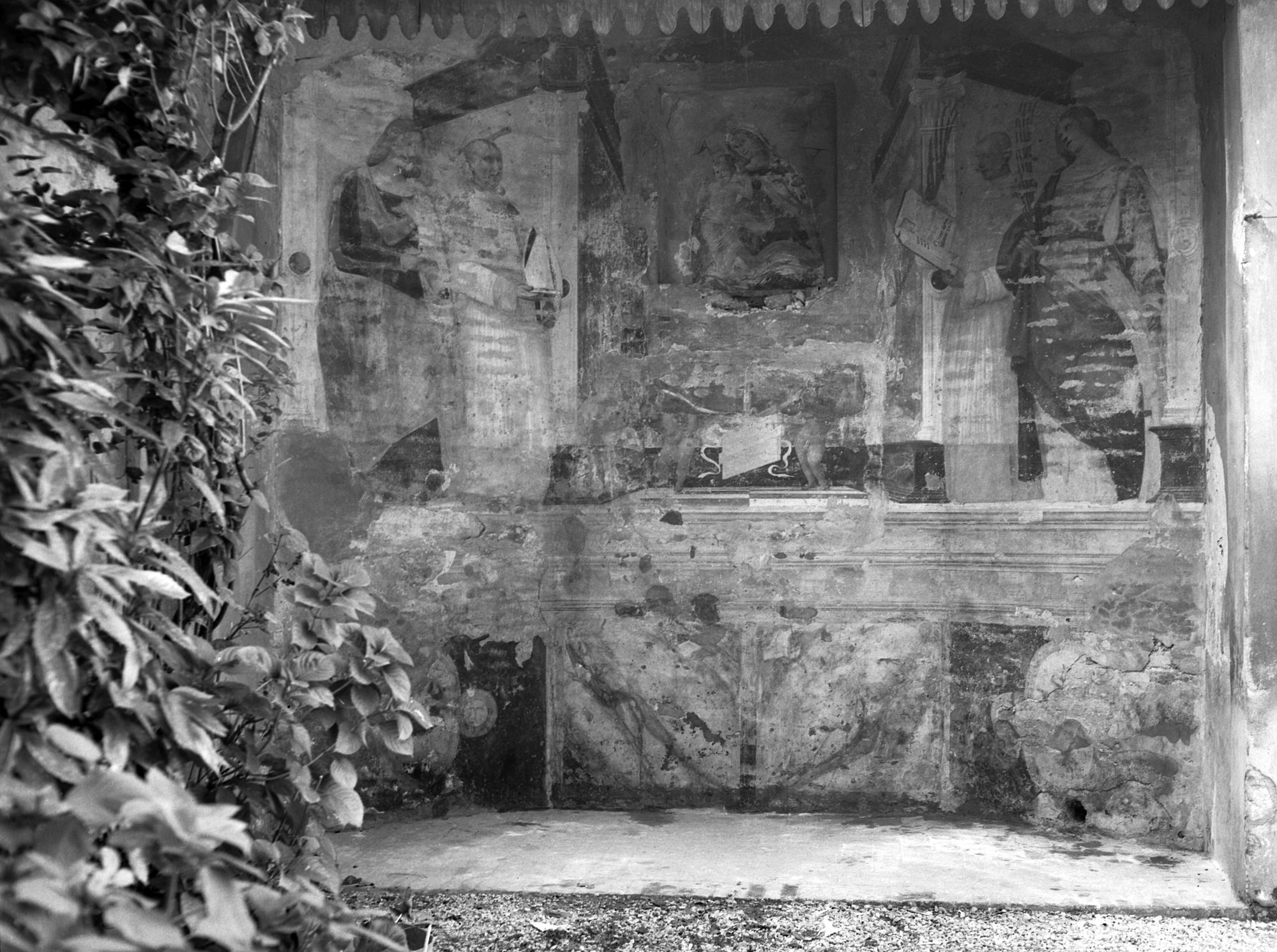 Villa Viola ora Parco La Rocca. Veduta d' insieme degli affreschi del Pordenone (negativo) di Gabinetto fotografico (XX)