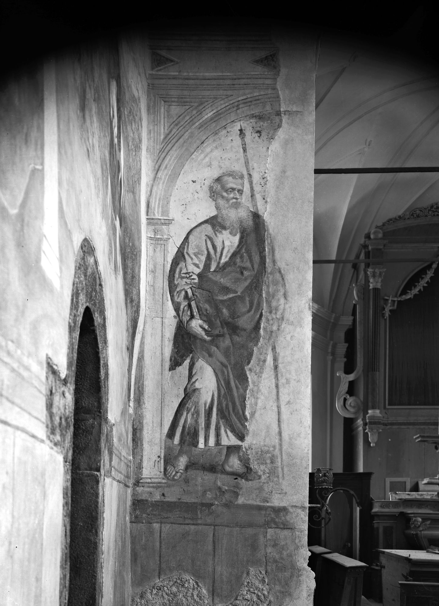 Chiesa San Simon. Un santo (negativo) di Gabinetto fotografico (XX)