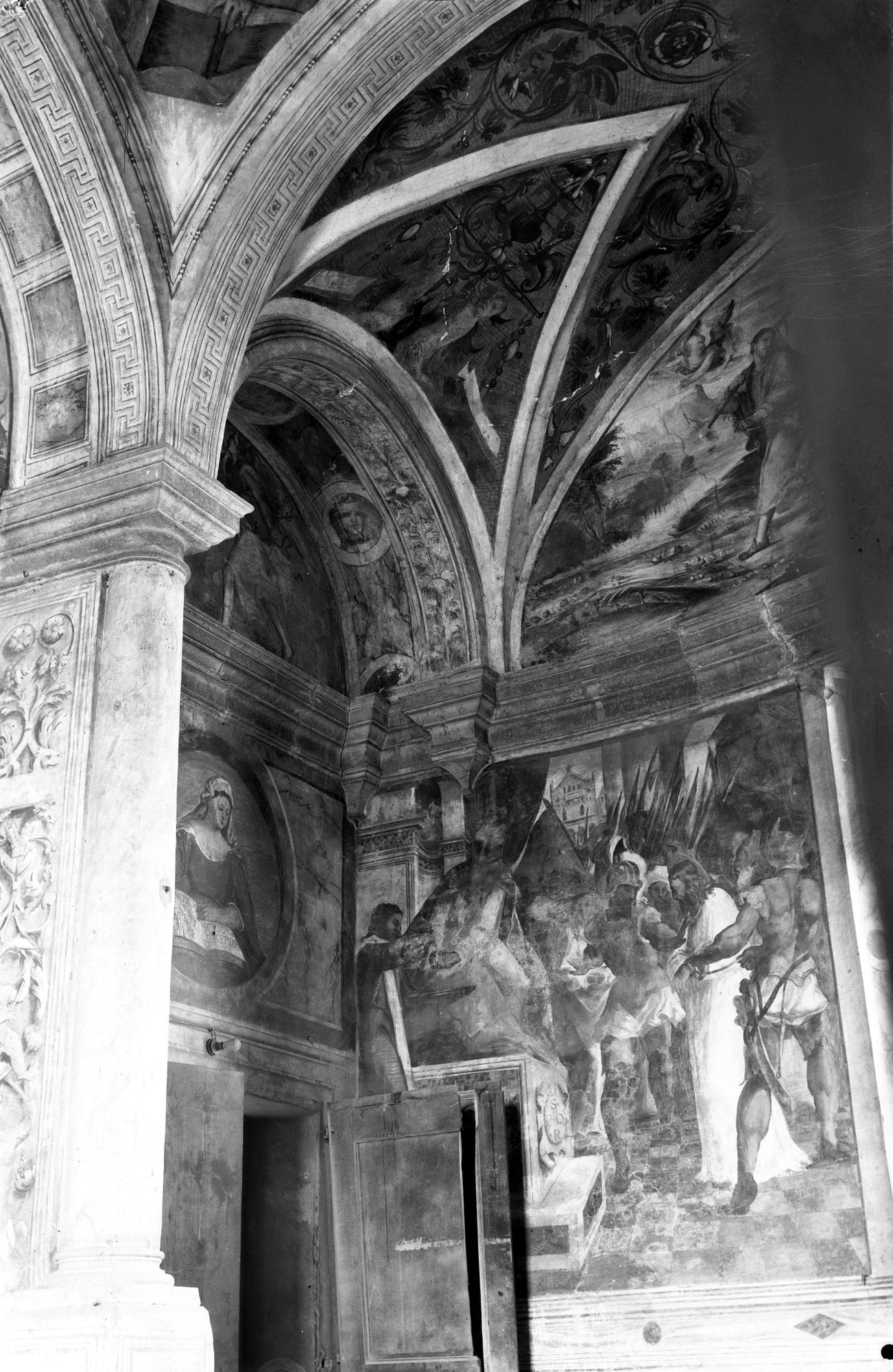 Santa Maria maggiore. S. Fiumicelli. Cristo davanti a Pilato. Affresco (negativo) di Gabinetto fotografico (XX)