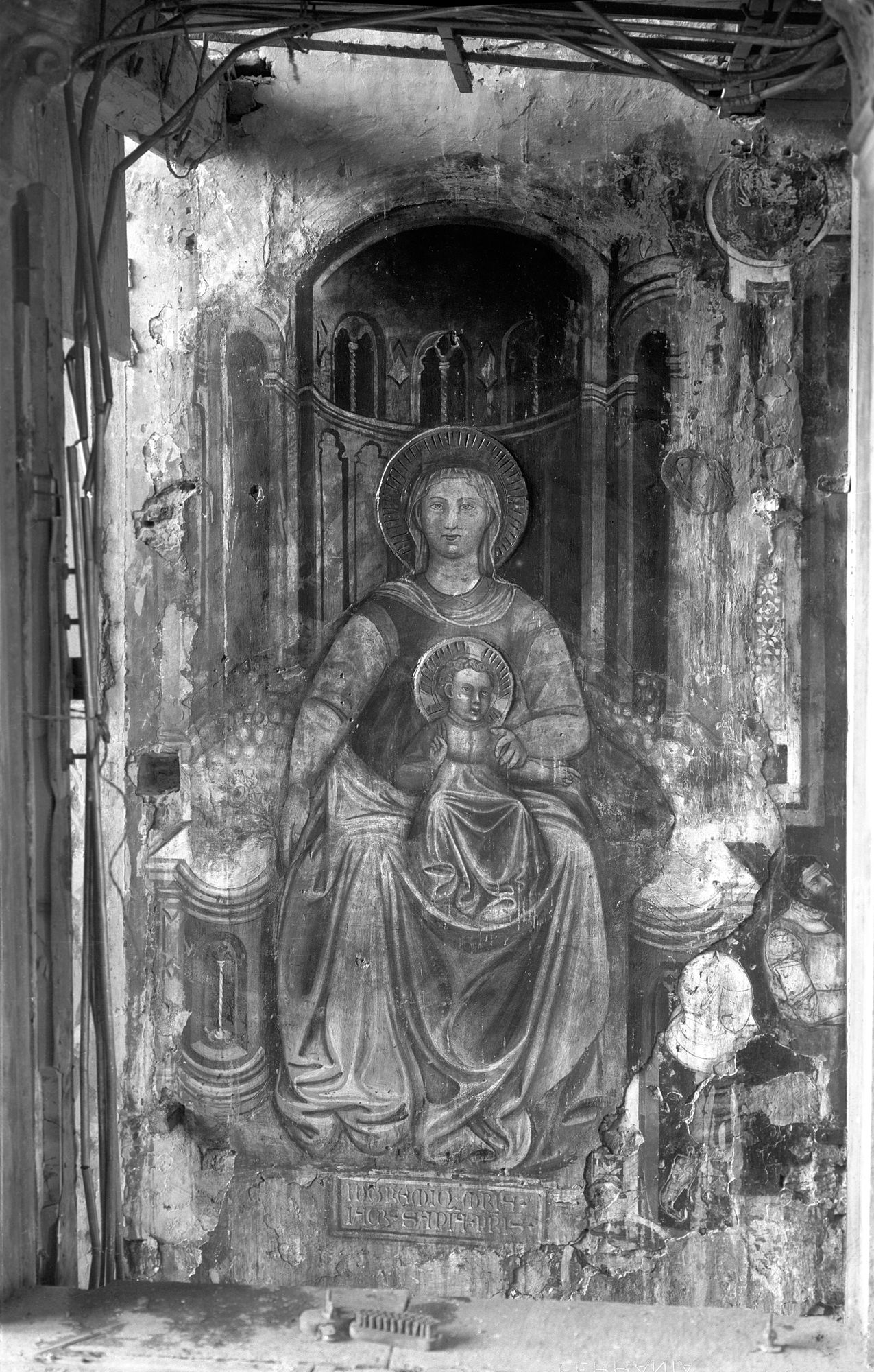 Santa Maria MAggiore. Madonna della Rosa. Affresco (negativo) di Gabinetto fotografico (XX)