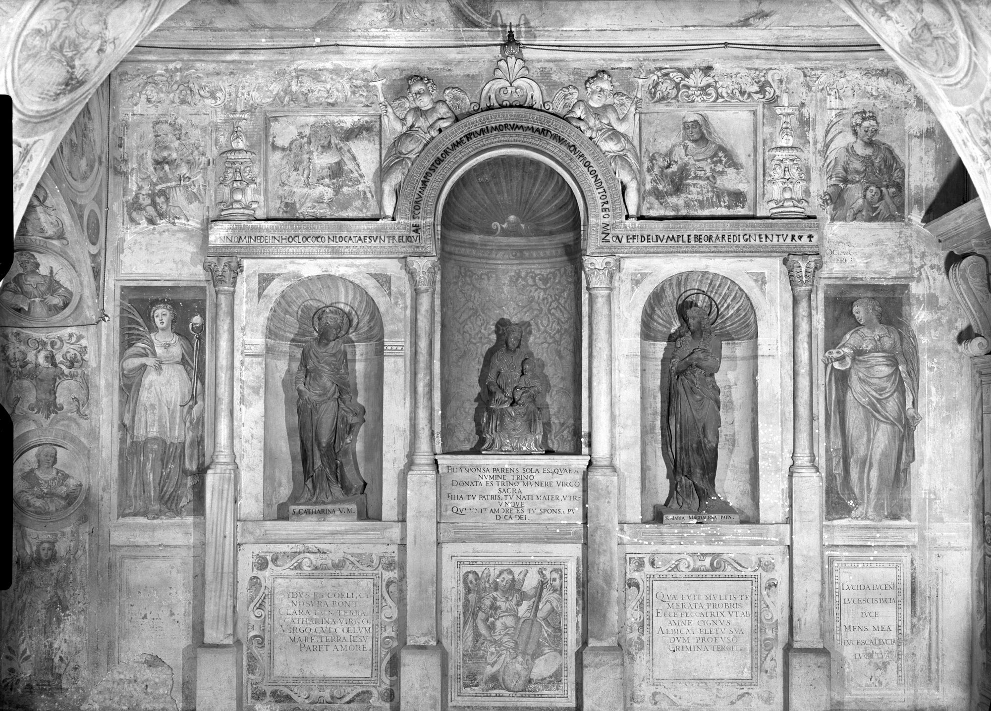 Chiesa di Santa Giustina. Cappella San Prosdocimo prima dei lavori (negativo) di Gabinetto fotografico (XX)