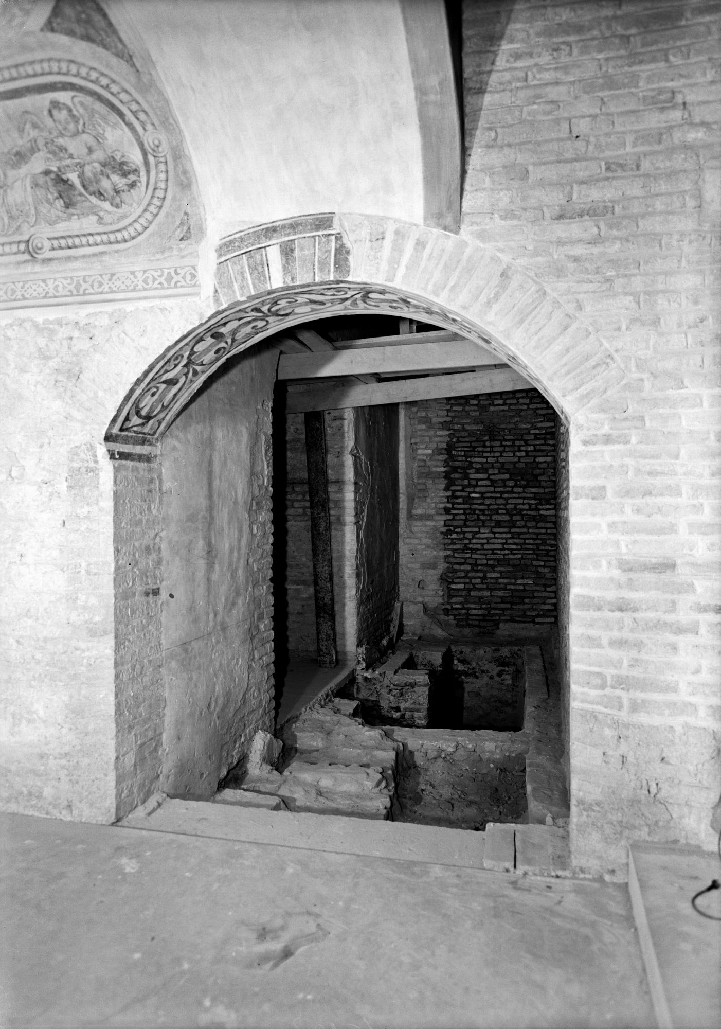 Convento Santa Giustina. Cappella San Prosdocimo. Scorcio con la sottonumerazione (negativo) di Gabinetto fotografico (XX)