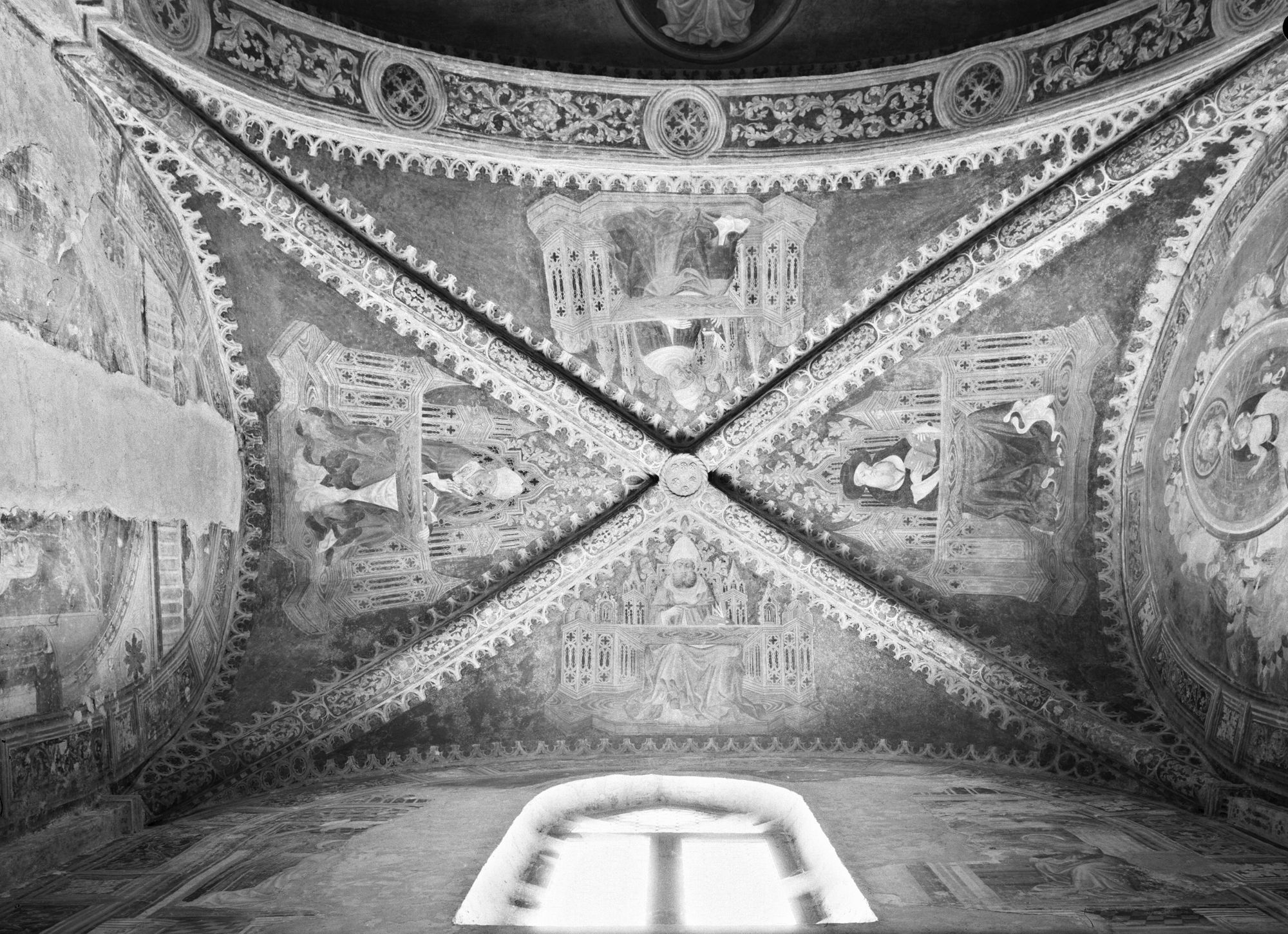 Convento di Santa Caterina. Cappella Innocenti. Volta affrescata dopo il restauro (negativo) di Gabinetto fotografico (XX)