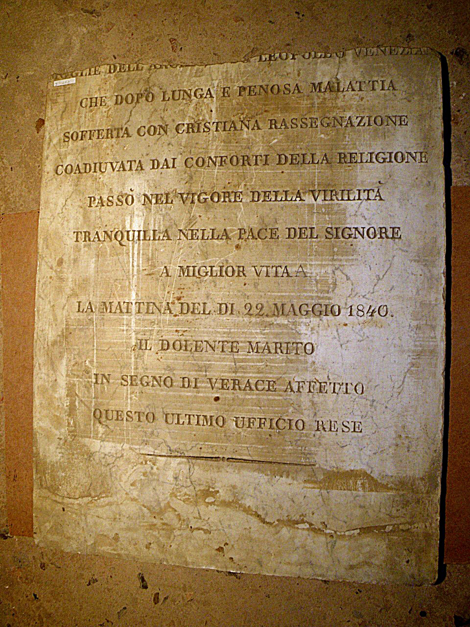 lapide tombale, frammento - bottega toscana (sec. XIX)