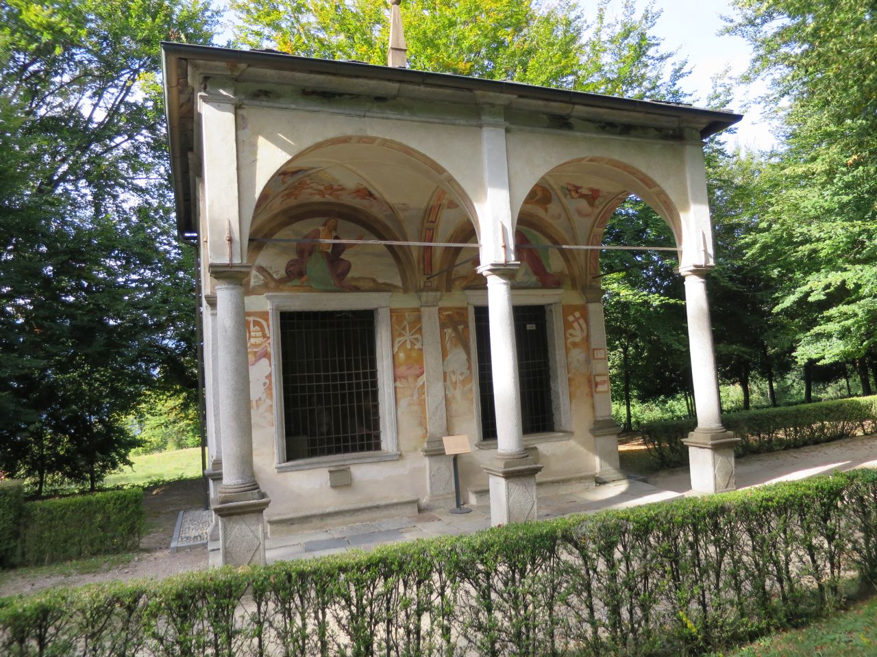 Cappella IV detta "dell'ispirazione alla vita evangelica" (cappella, devozionale) - Orta San Giulio (NO)  (XVII; XVII; XVII)