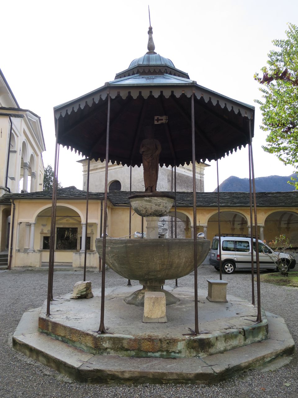 Fontana detta di Gesù Risorto (fontana) - Varallo (VC)  (XVI; XVI; XVIII; XX)