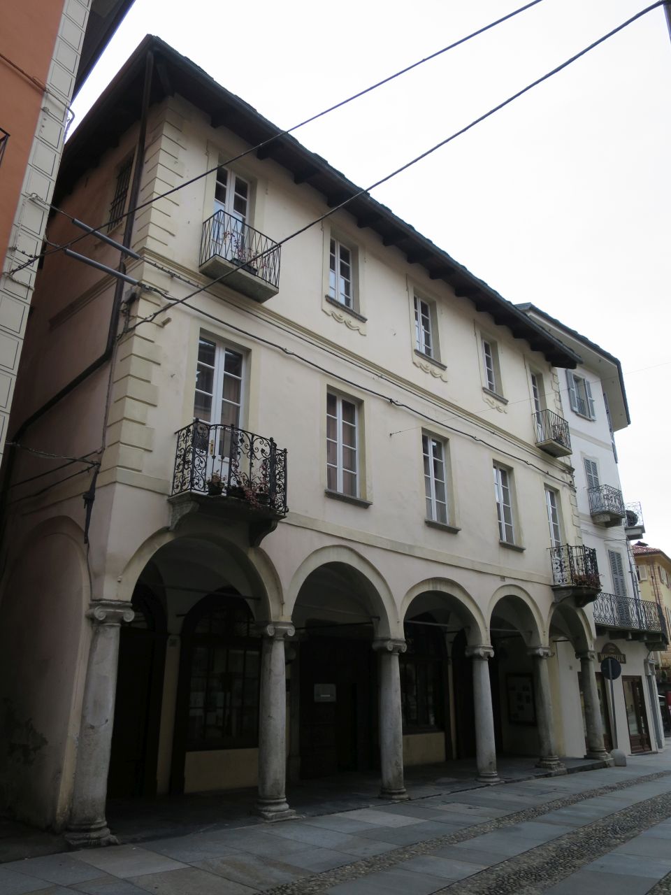 Palazzo Rachetti, ora Archivio di Stato (palazzo) - Varallo (VC)  (XVII, inizio; XVII; XVIII; XVIII; XX; XX)