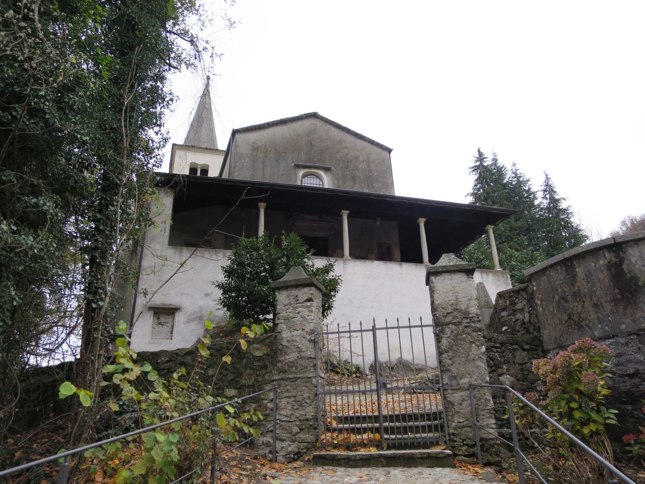 Chiesa del Cimitero (ex parrocchiale Crevola, Locarno, Barone) (chiesa) - Varallo (VC)  (XV; XVIII; XX; XVIII)