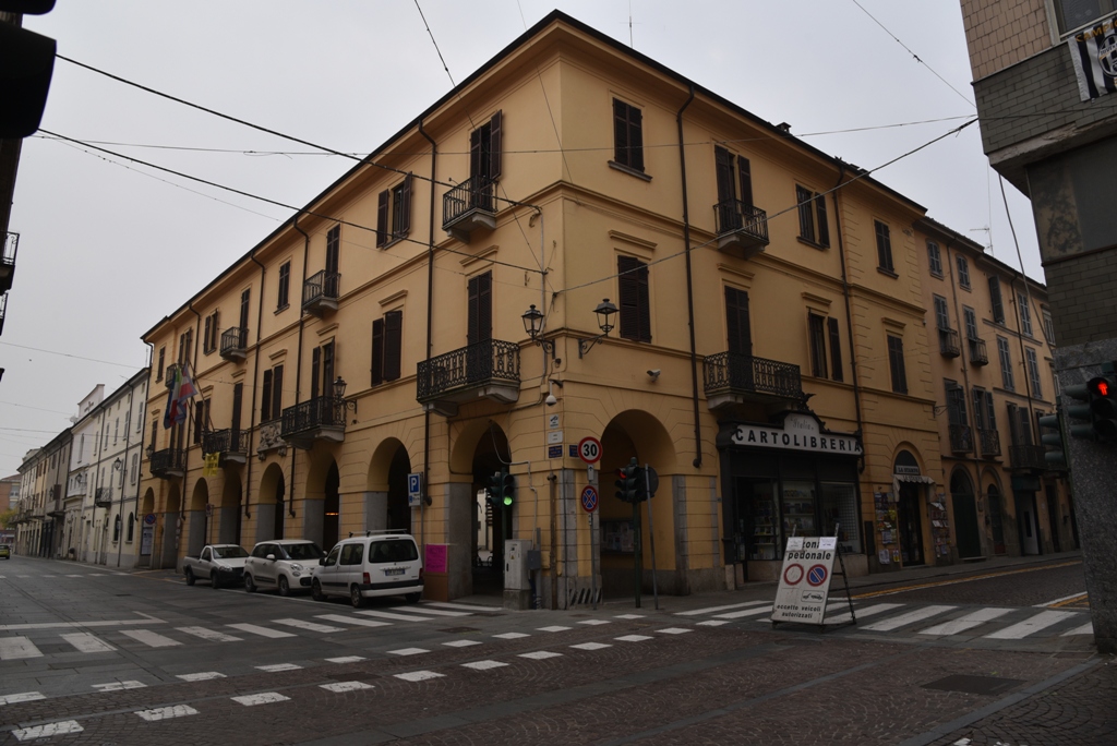 Palazzo Comunale (municipio) - Trino (VC)  (XIX; XIX; XIX; XIX; XIX; XIX)