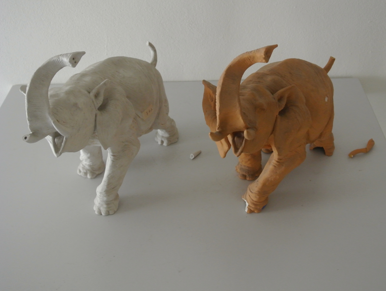 Figure di elefanti (scultura, paio) - ambito friulano (sec. XX)
