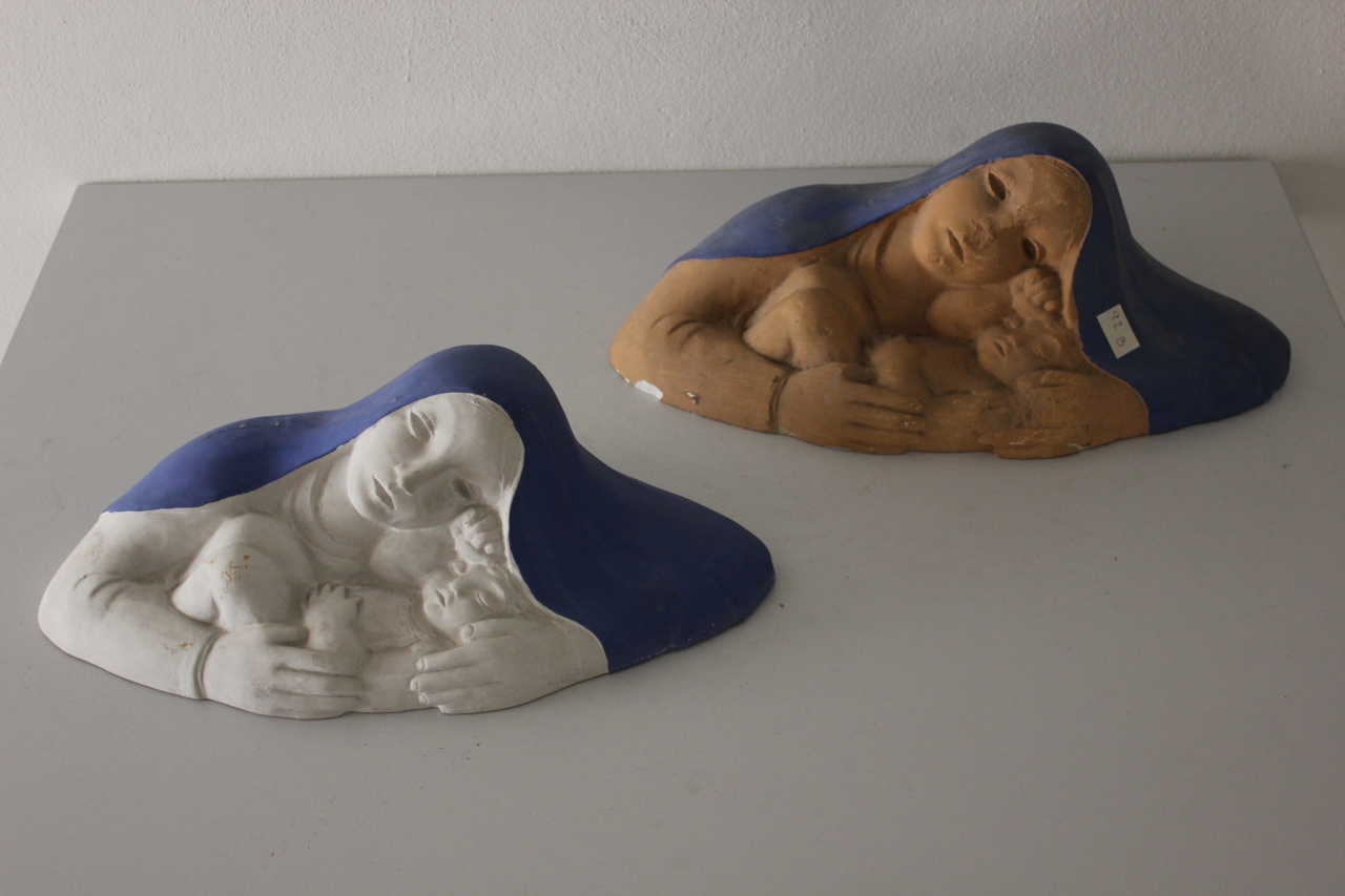 Madonna col Bambino (bassorilievo, paio) - ambito friulano (sec. XIX/ XX)