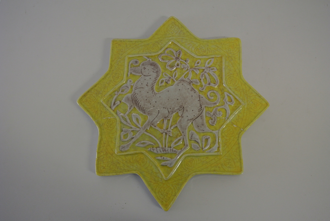 Figura di dromedario (mattonella, opera isolata) - ambito veneto-friulano (sec. XIX/ XX)