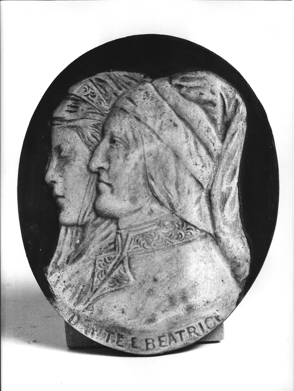 busti di Dante e Beatrice (calco, opera isolata) - Produzione coreglina (secc. XIX/ XX)