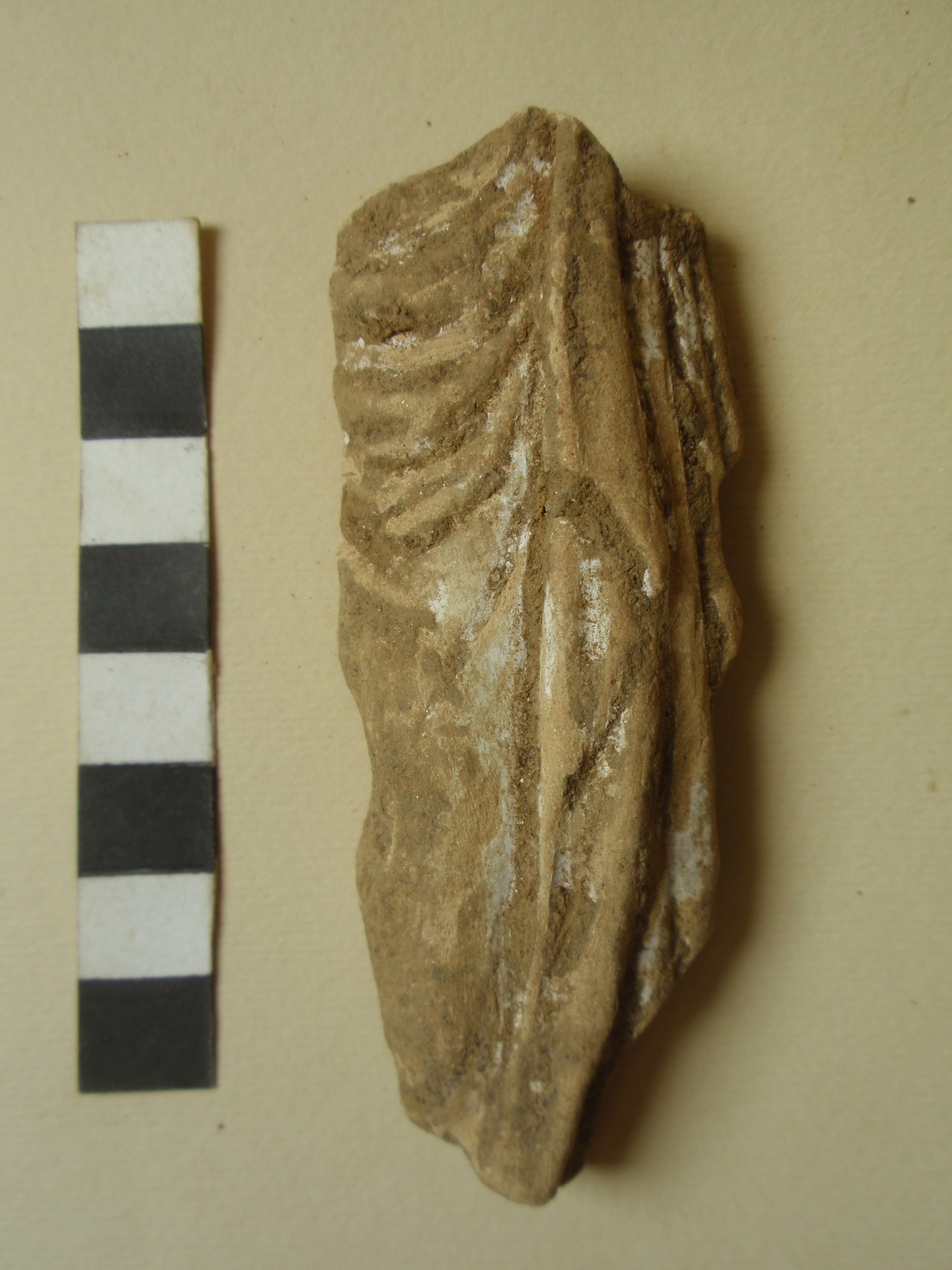 Figura femminile stante (statuetta/ femminile, fittile, Tanagrina) (metà III a.C)
