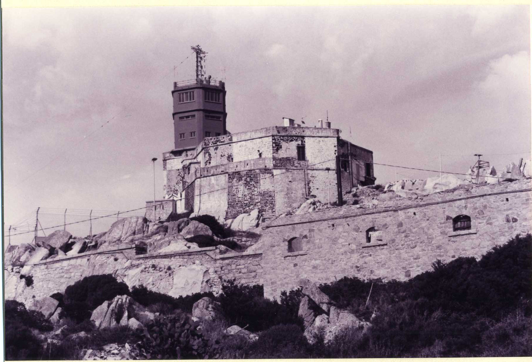 Forte San Vittorio (forte, militare) - La Maddalena (OT)  (XVIII; XVIII; XX)