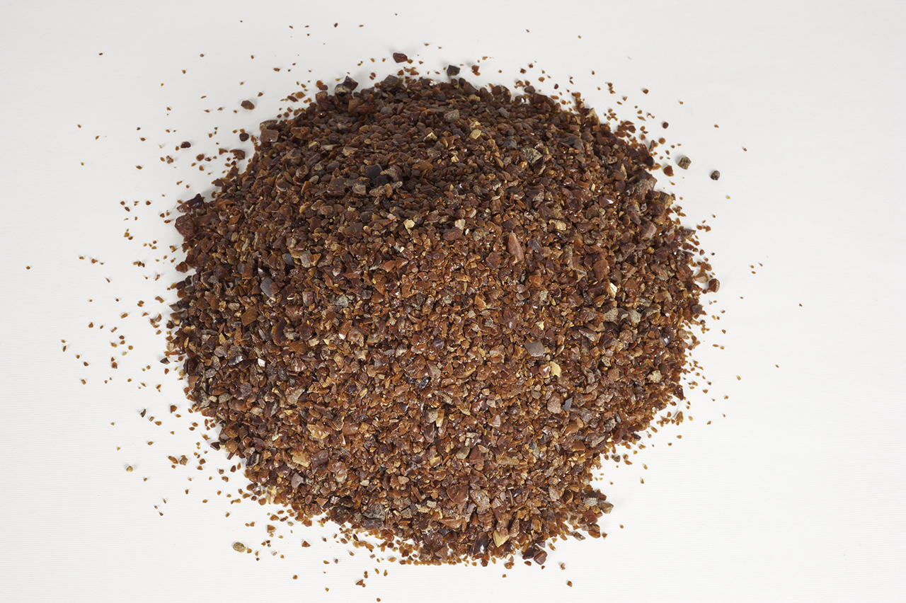 scarto di lavorazione/ schegge di ambra (età del bronzo recente-finale)