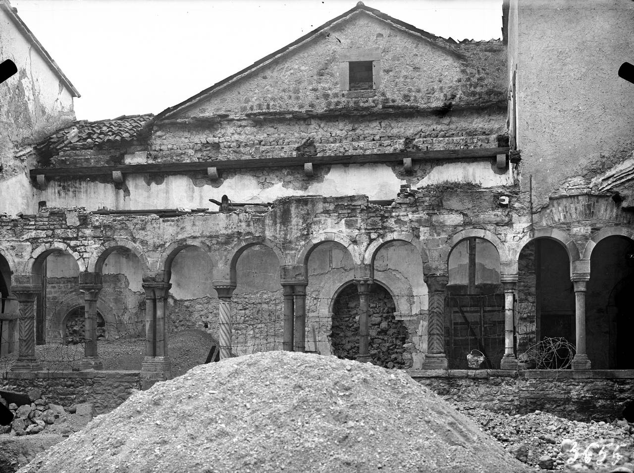 Veneto - Follina <Treviso> (negativo) di Caprioli Giovanni (XX)