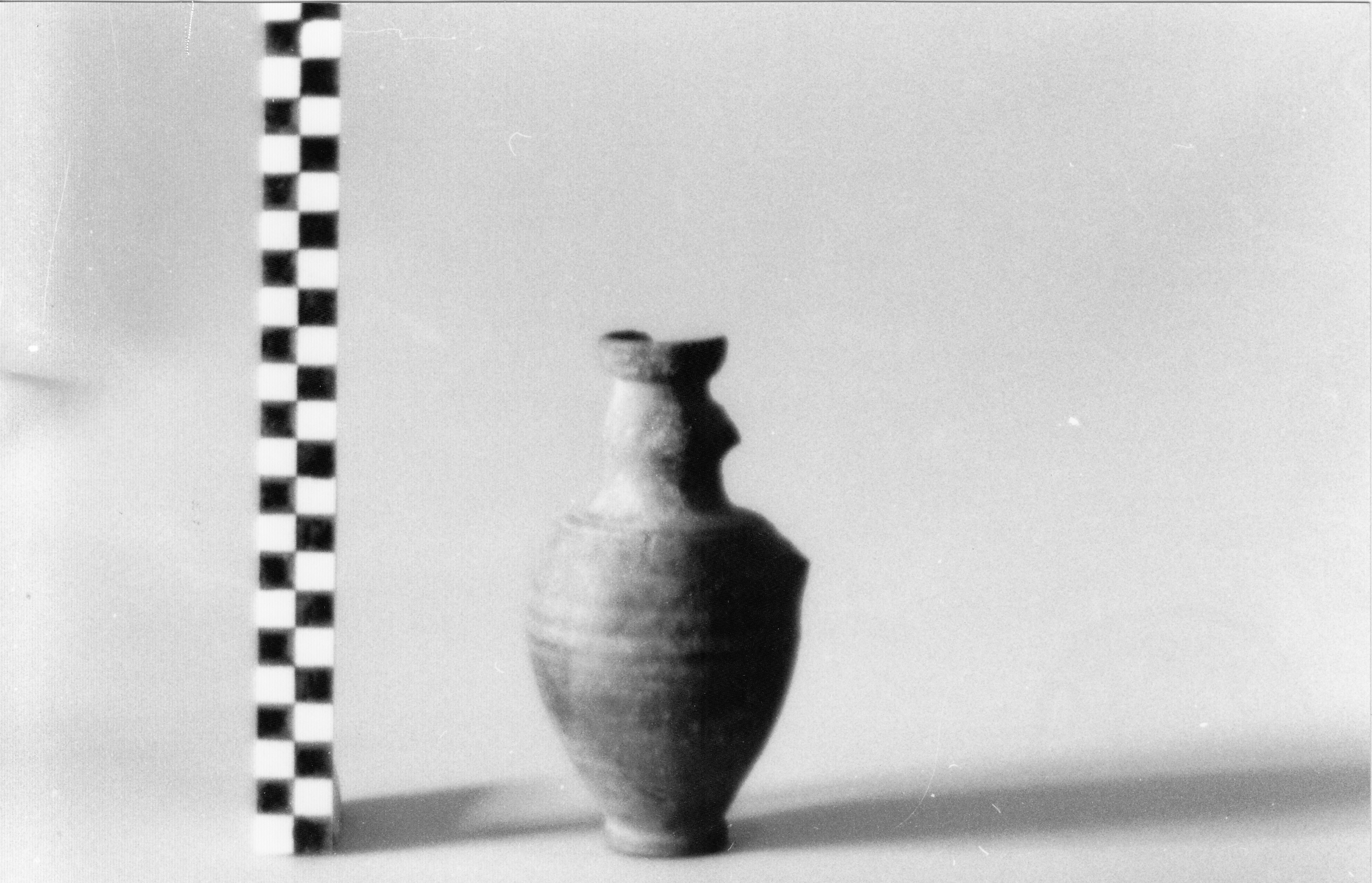 olpe, forma Boninu 71-72, fig. 43 - civiltà romana (metà/ metà III/IV)