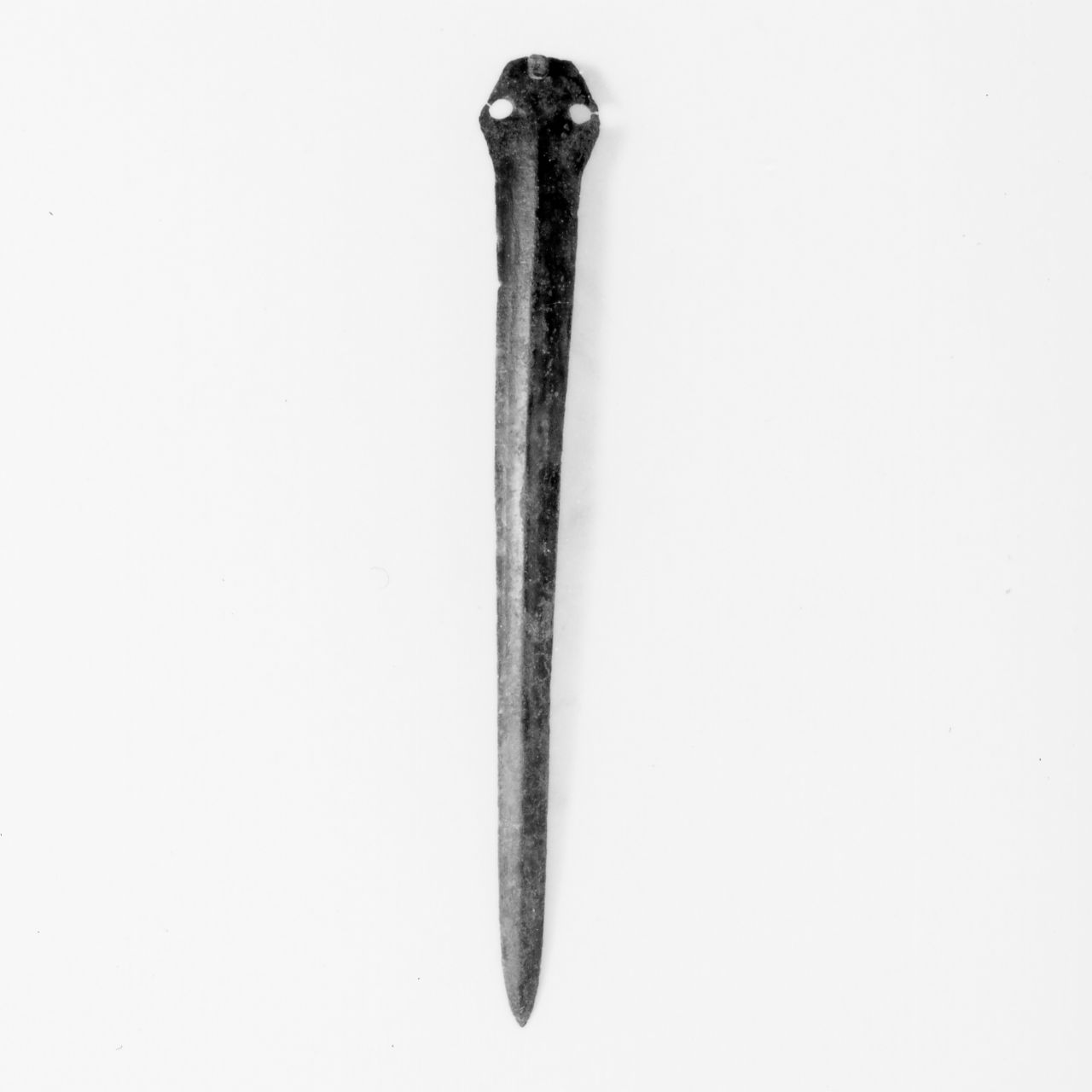 daga a base trapeziodale espansa - ambito italico (XV-XIV a.C)