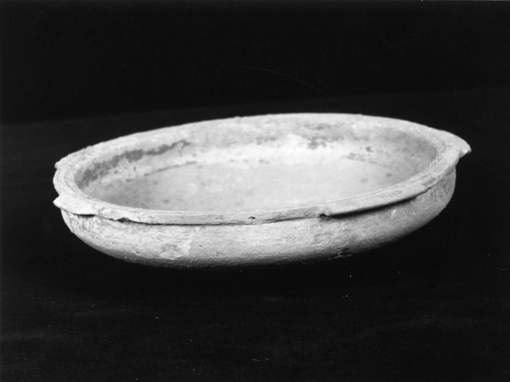 patera - produzione messapica (seconda metà sec. IV a.C)