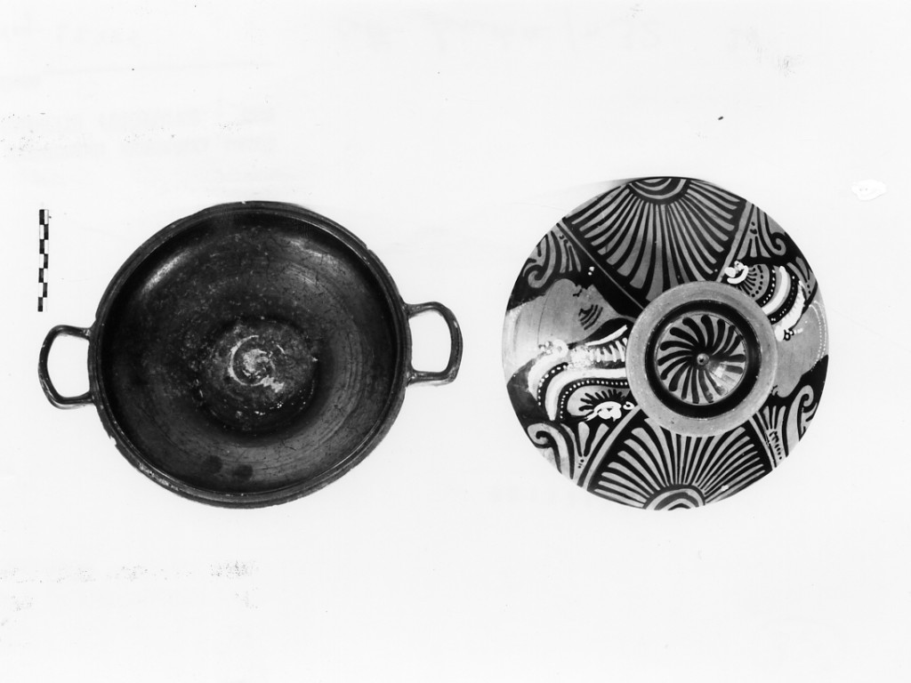 lekane - tardo apulo (seconda metà sec. IV a.C)